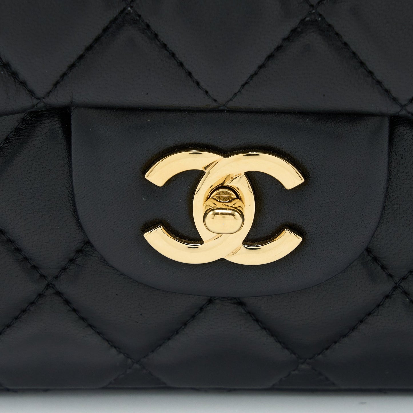 Chanel Maxi Single Flap Bag Lambskin Black