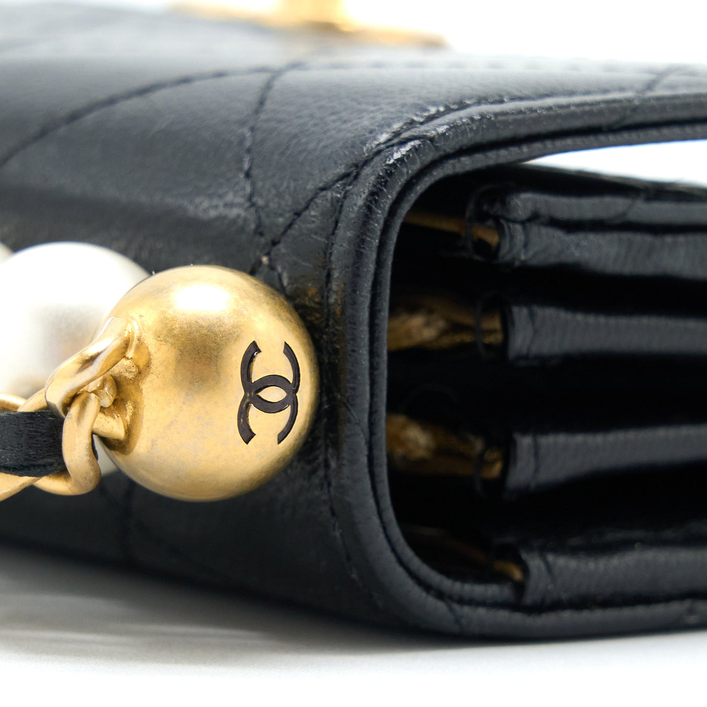 Chanel Pearl Flap Wallet on Chain Goatskin Black