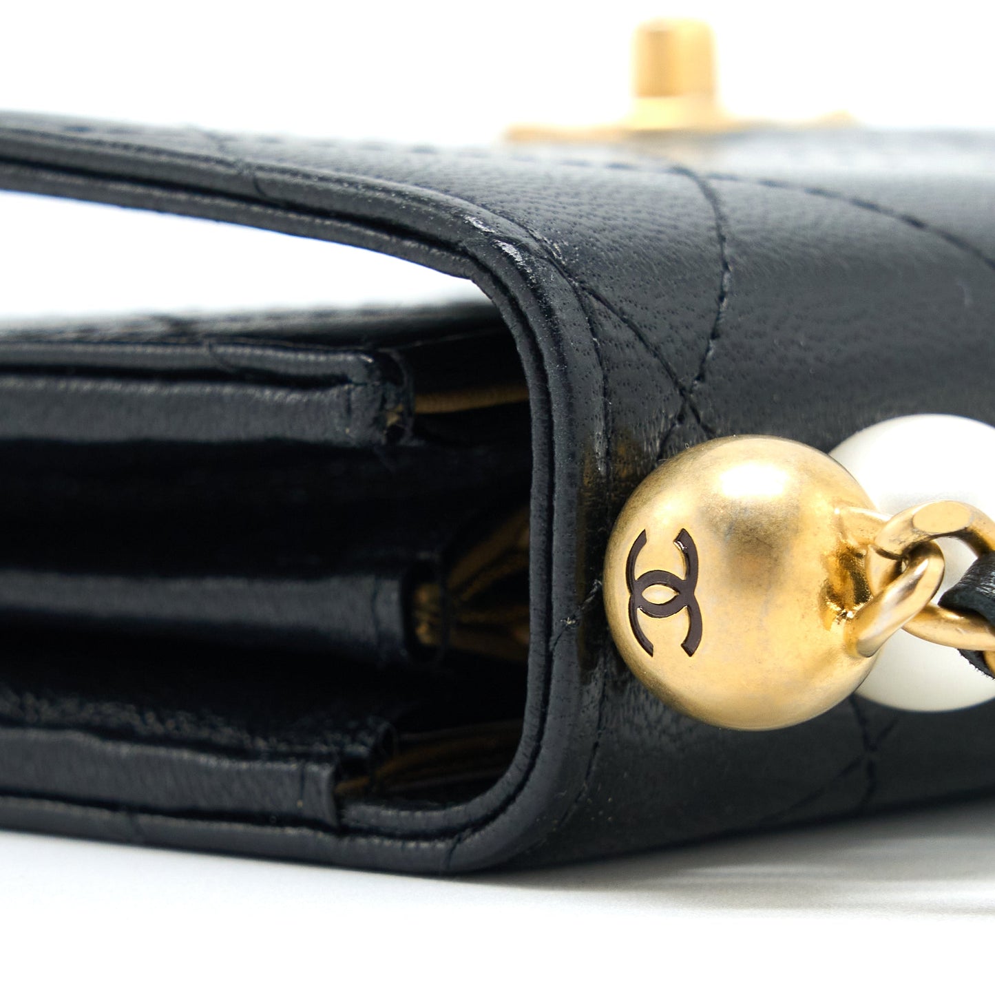 Chanel Pearl Flap Wallet on Chain Goatskin Black