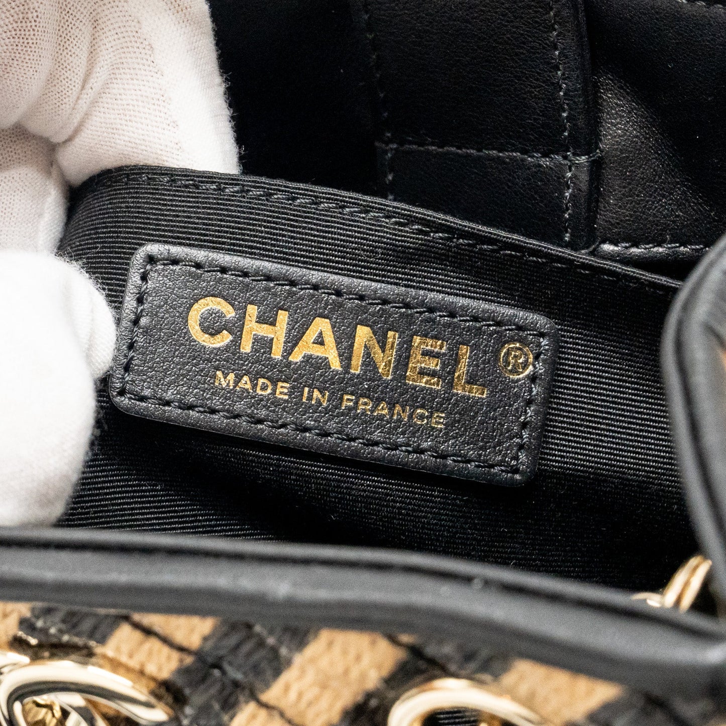 Chanel Urban Jungle Bucket Bag Raffia/Leather Black/Beige L