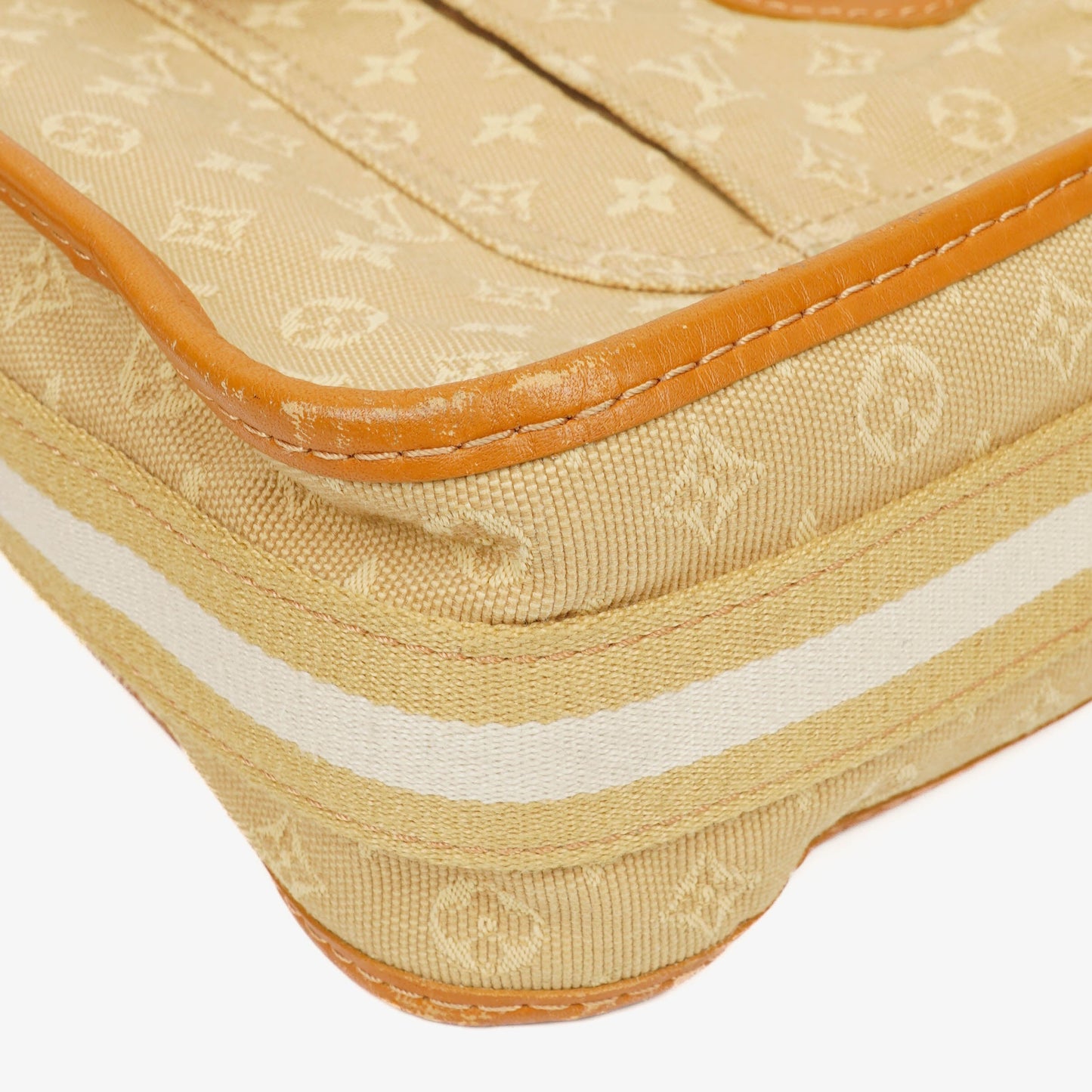 Louis Vuitton Besace Mary Kate Mini Monogram Beige Shoulder Bag