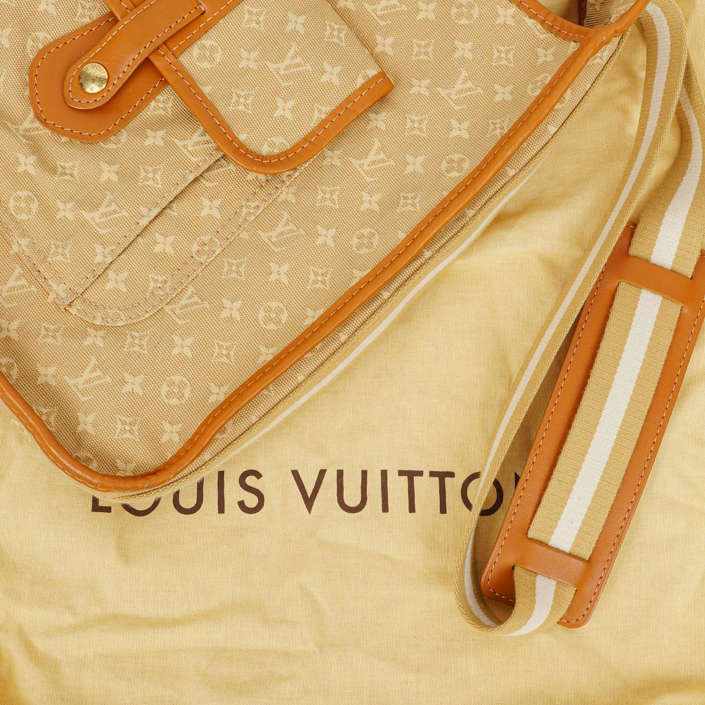 Louis Vuitton Besace Mary Kate Mini Monogram Beige Shoulder Bag