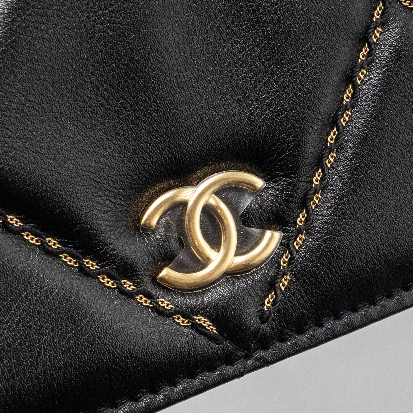 Chanel Quilted Wallet on Chain Shiny Calfskin Black  (Microchip)