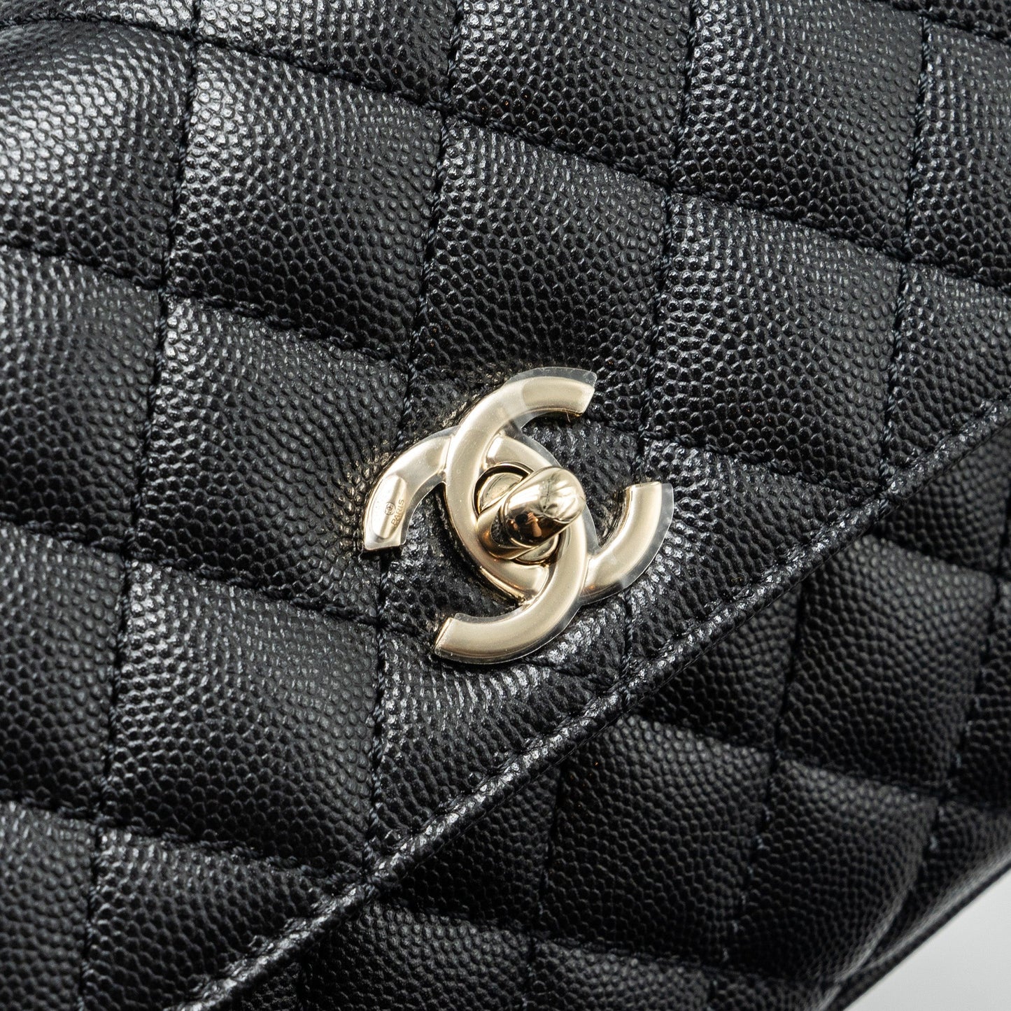 Chanel Small Coco Handle Caviar black L (microchip)