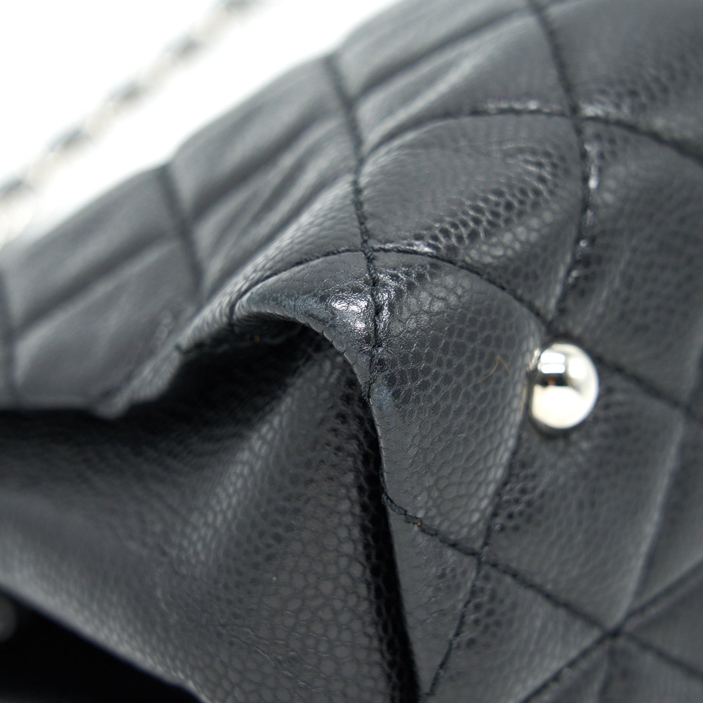 CHANEL QUILTED LEATHER TOTE BAG WITH CHAIN IN CARVIAR BLACK