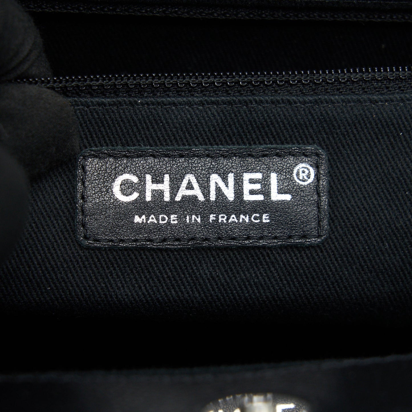 CHANEL QUILTED LEATHER TOTE BAG WITH CHAIN IN CARVIAR BLACK