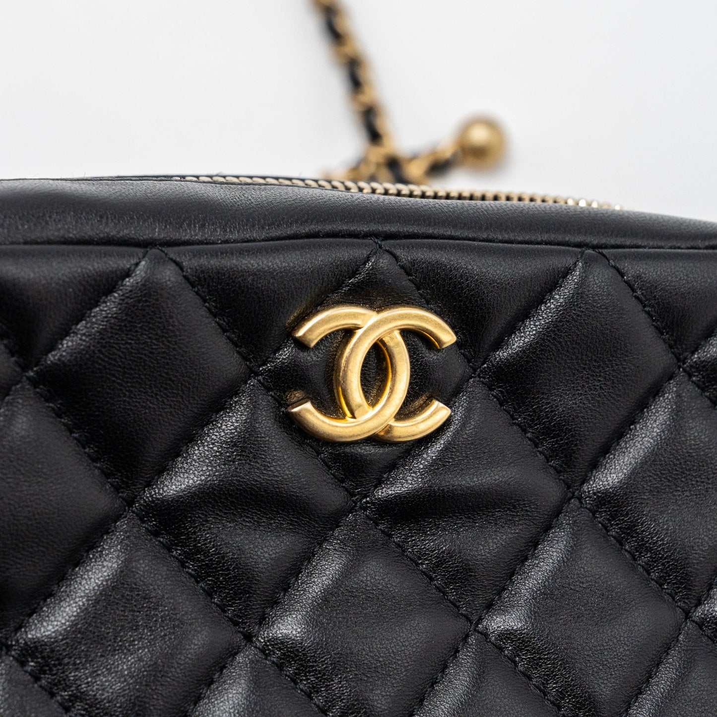 Chanel pearl crush camera bag lambskin black  (microchip)