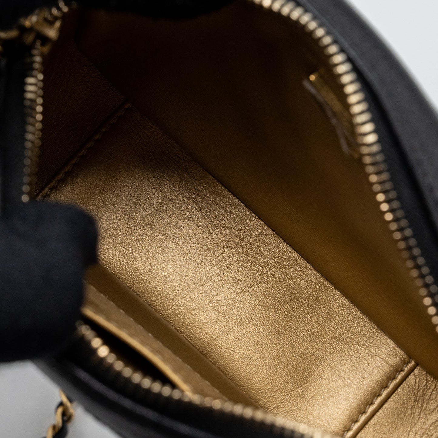 Chanel pearl crush camera bag lambskin black  (microchip)