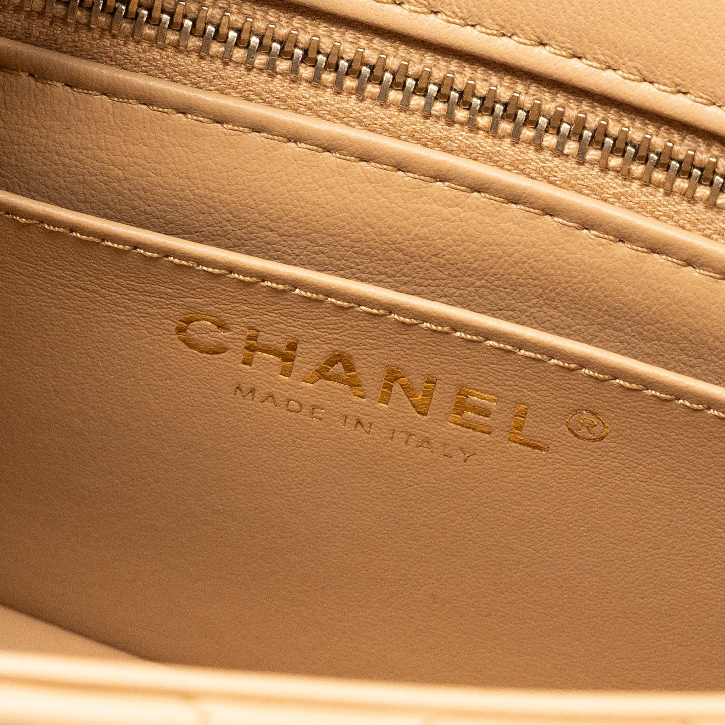 Chanel 23K Pearl Crush mini square Flap bag lambskin beige  (Microchip)