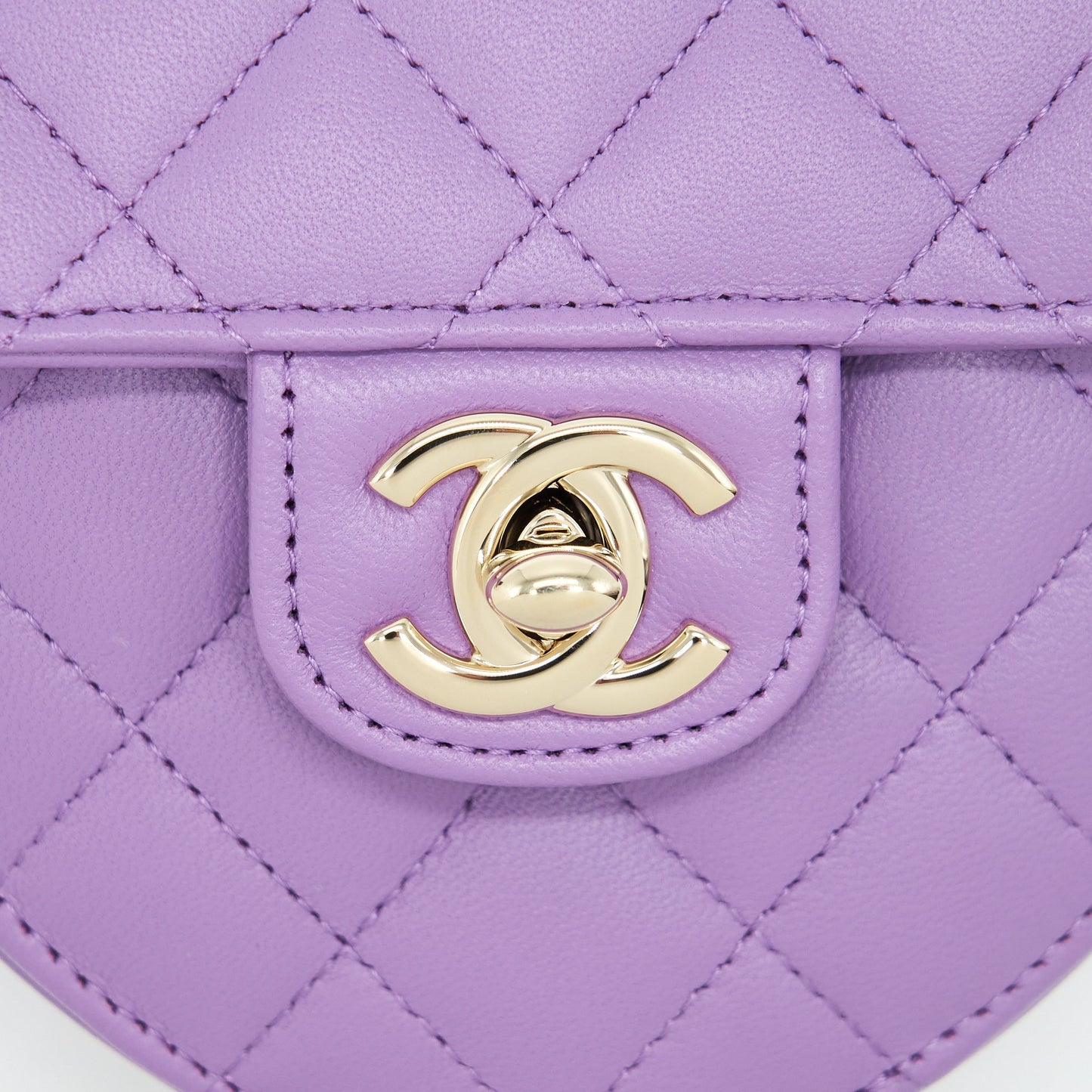 Chanel 22S Small Heart Bag Lambskin Purple L