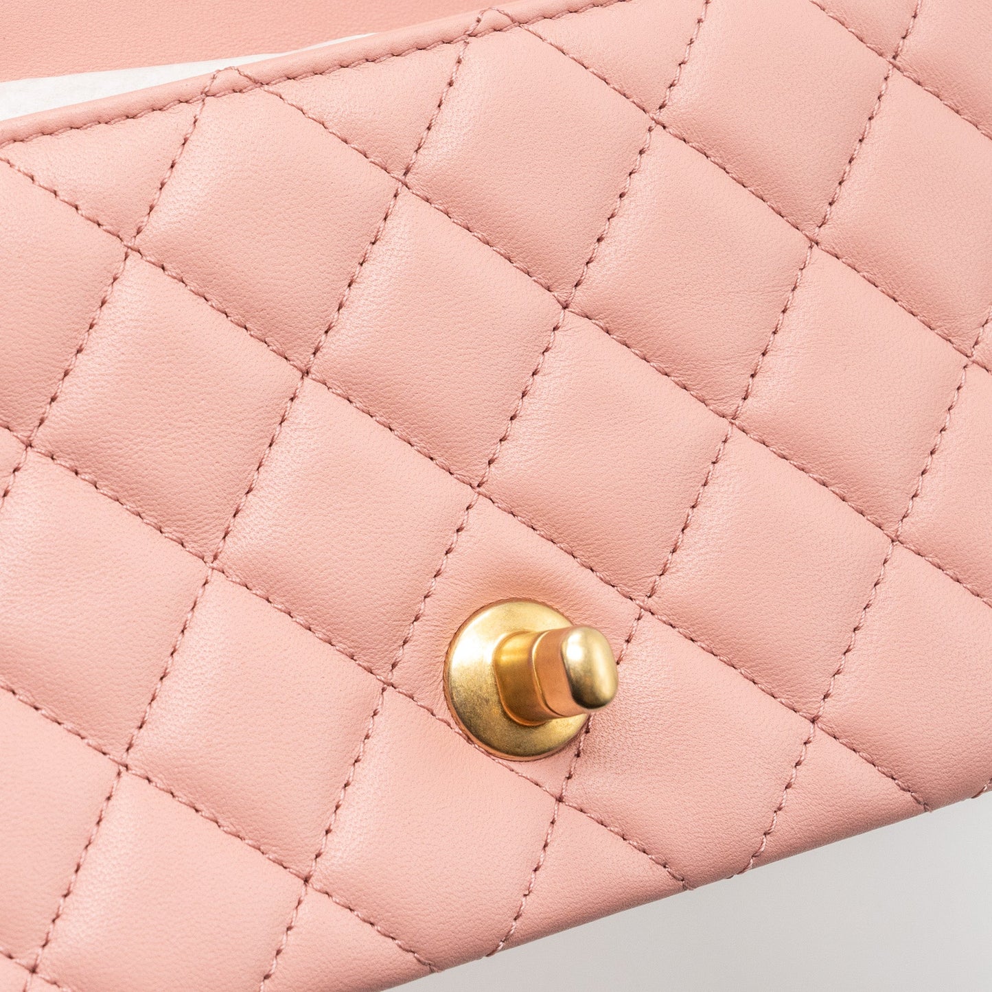 Chanel Pearl Crush mini Rectangular flap bag lambskin pink  (Microchip)