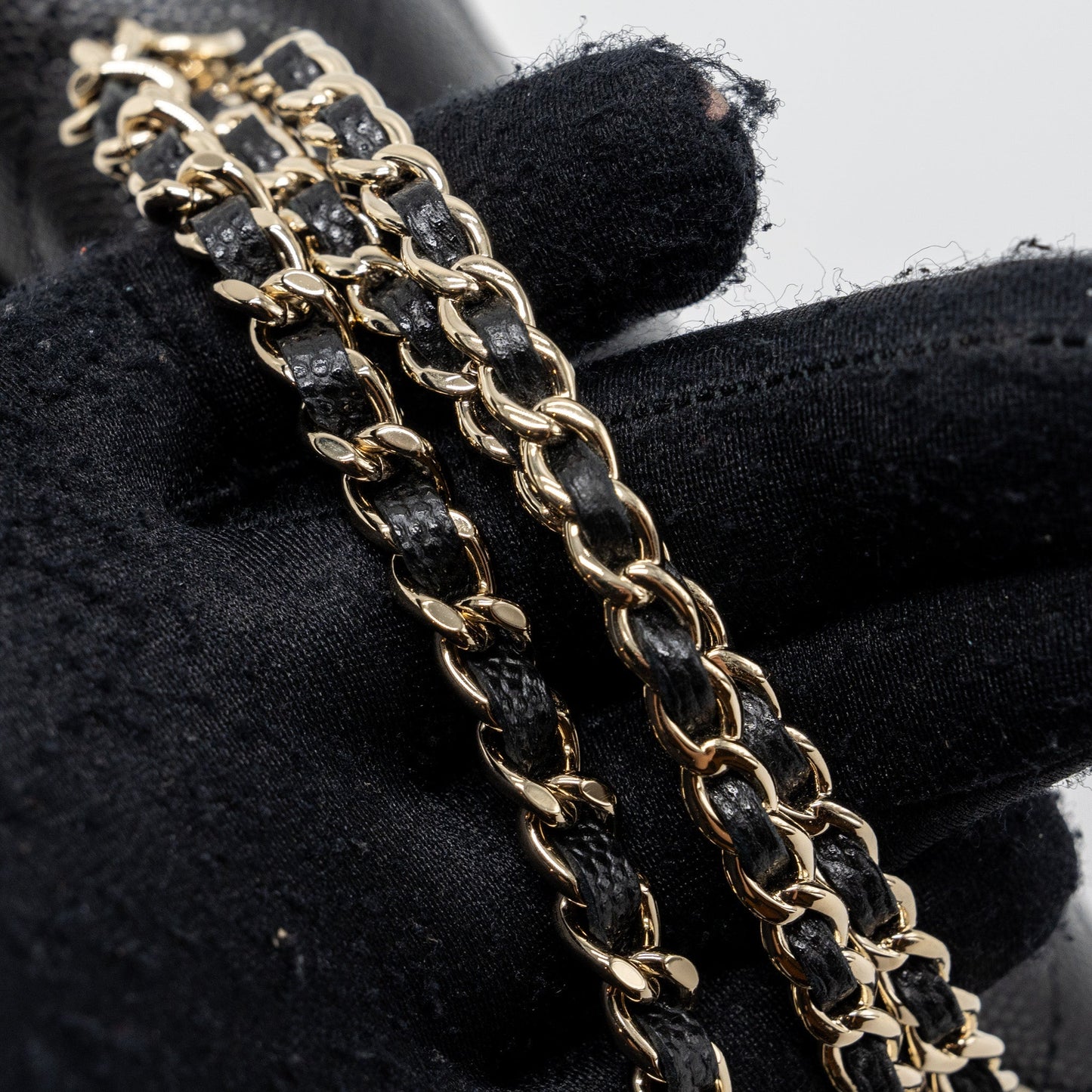 Chanel top handle mini flap bag with chain caviar black L (microchip)