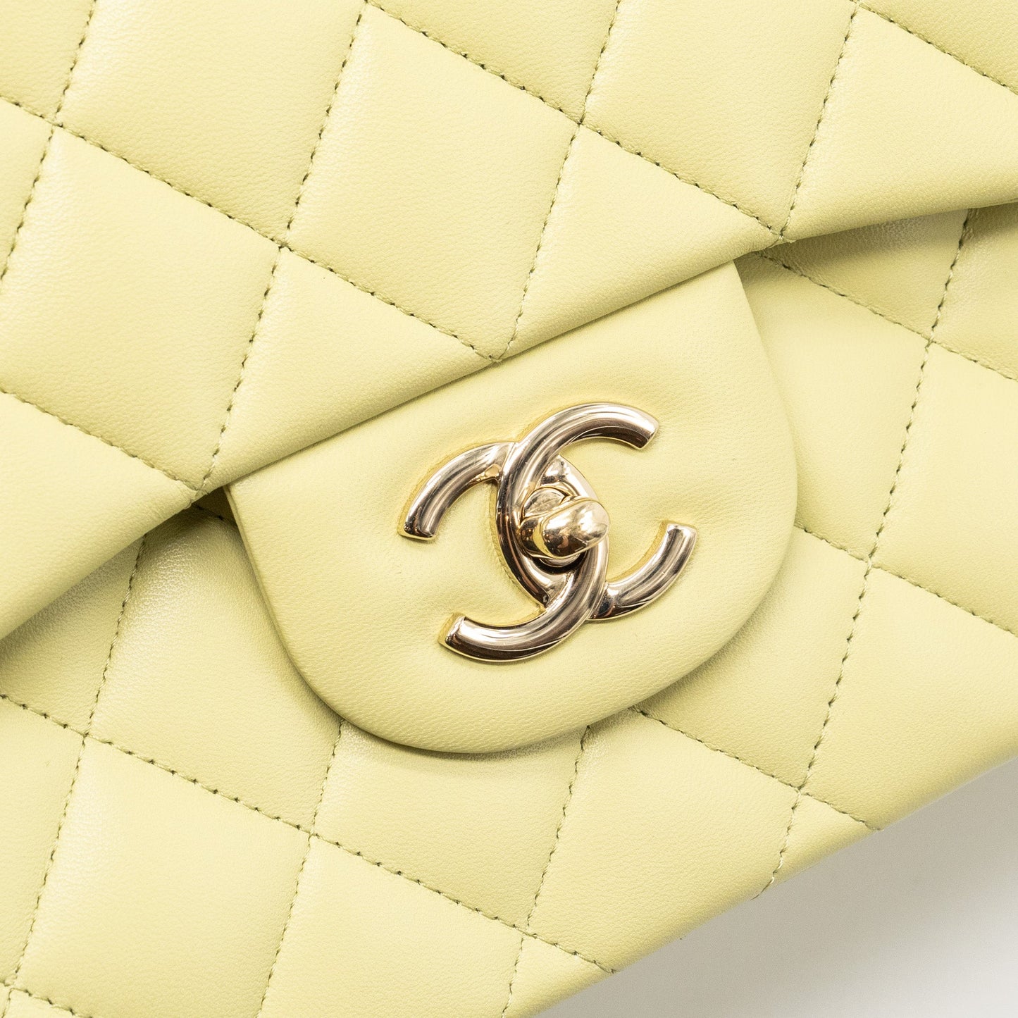 Chanel 23C jumbo classic double flap bag lambskin light green L (microchip)
