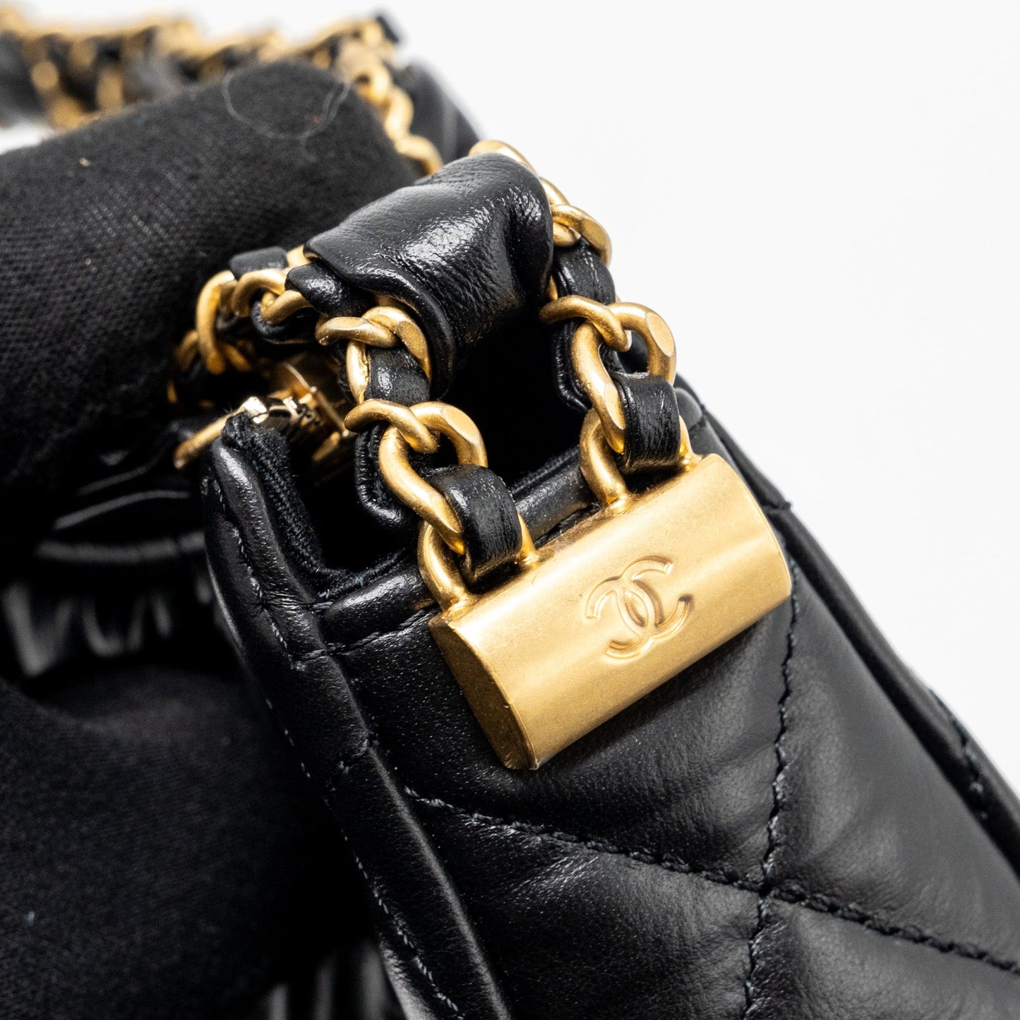 Chanel 23k 19 Hobo Shoulder Bag Calfskin Black  (microchip)