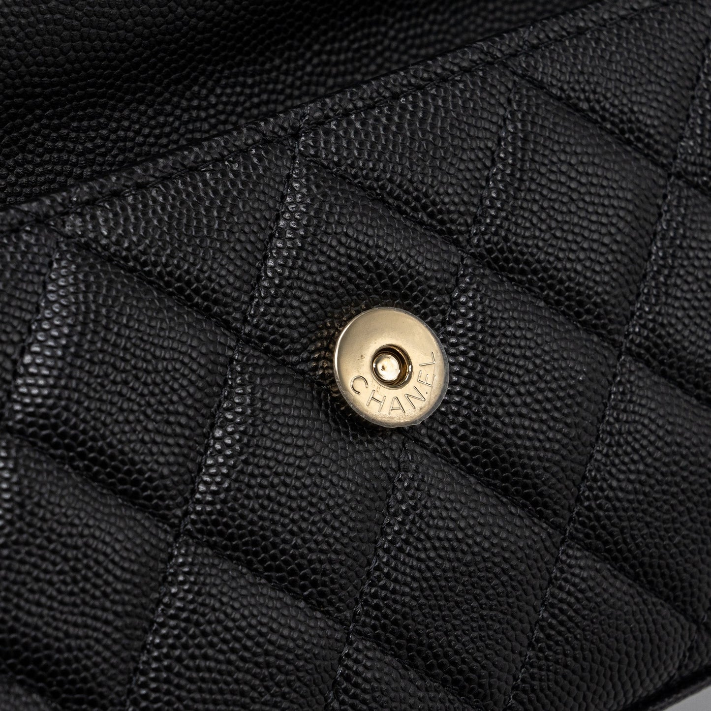 Chanel top handle mini flap bag with chain caviar black L (microchip)