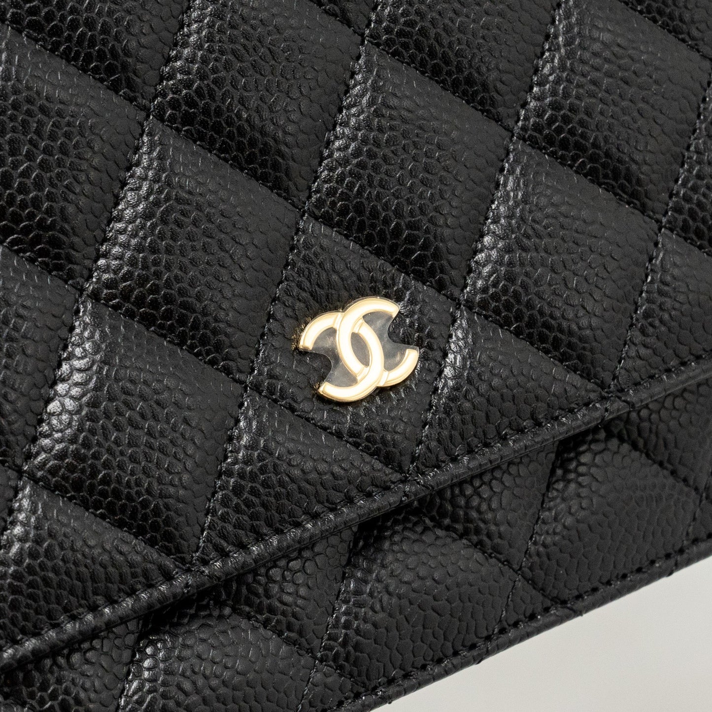 Chanel Classic Wallet on chain caviar black  (microchip)