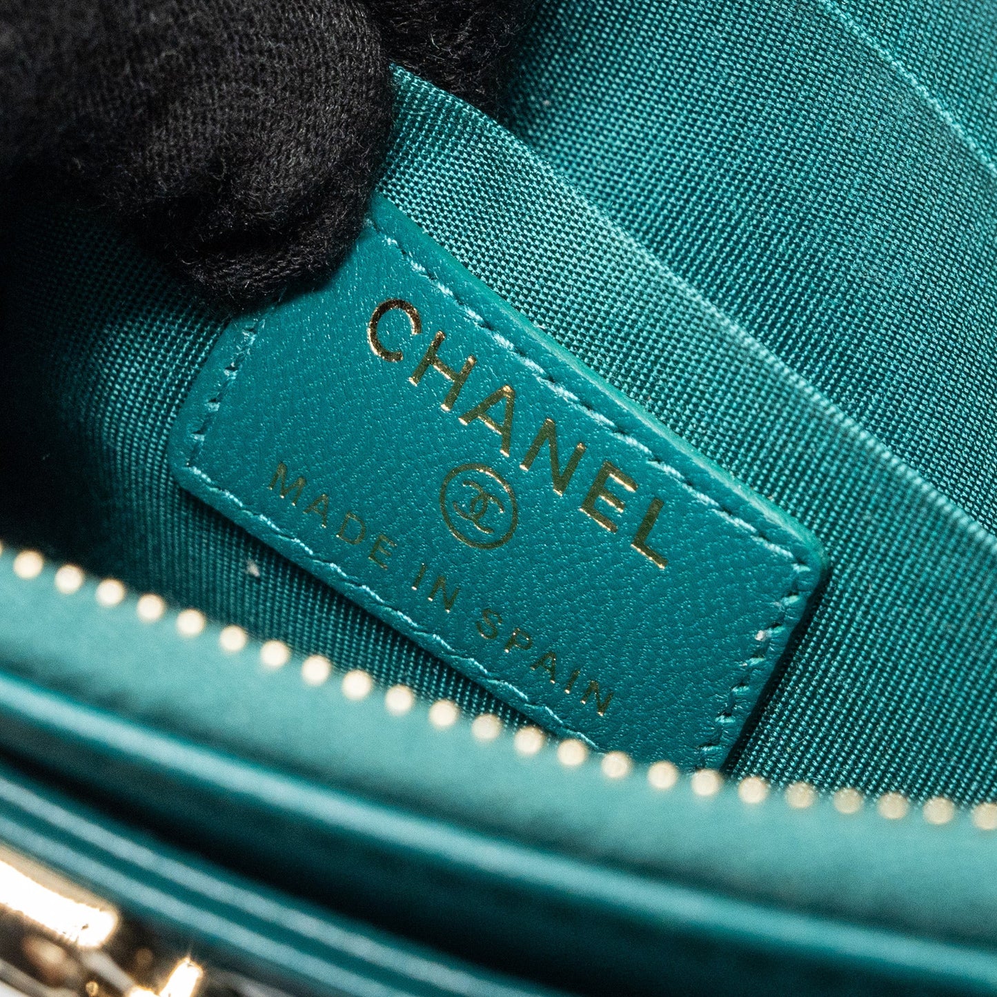 Chanel boy zip pouch lambskin green L