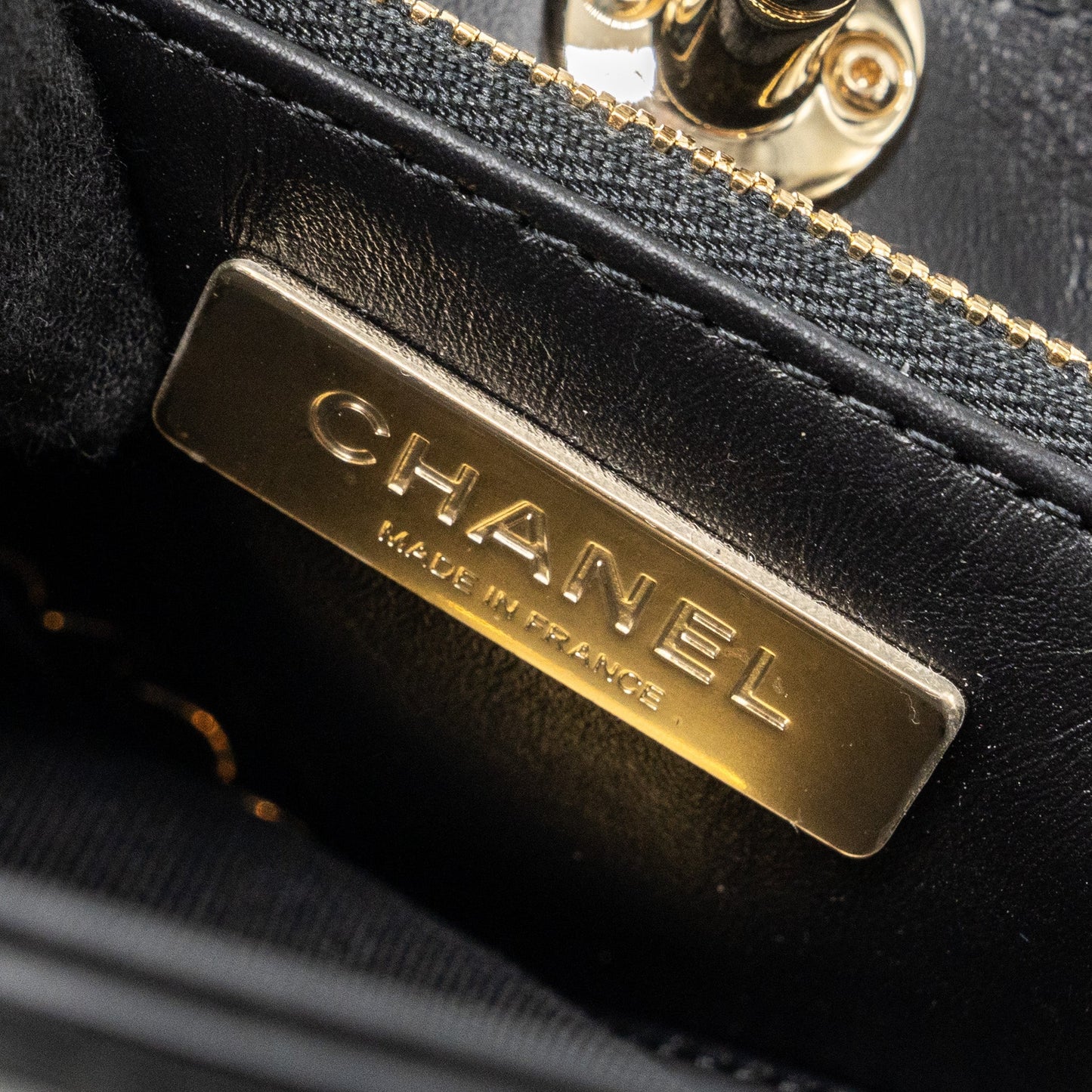 Chanel 23A Mini 31 Bag Calfskin Black L (microchip)