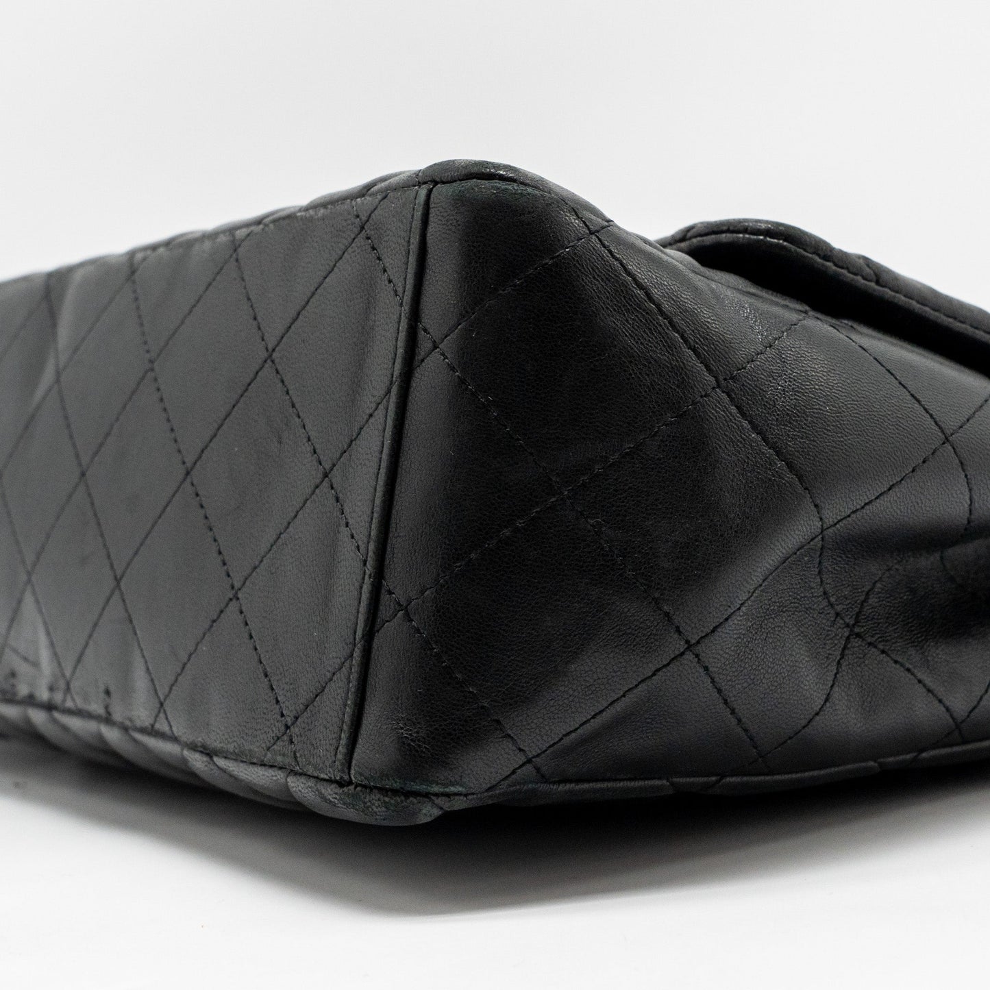 Chanel maxi classic single flap bag lambskin black