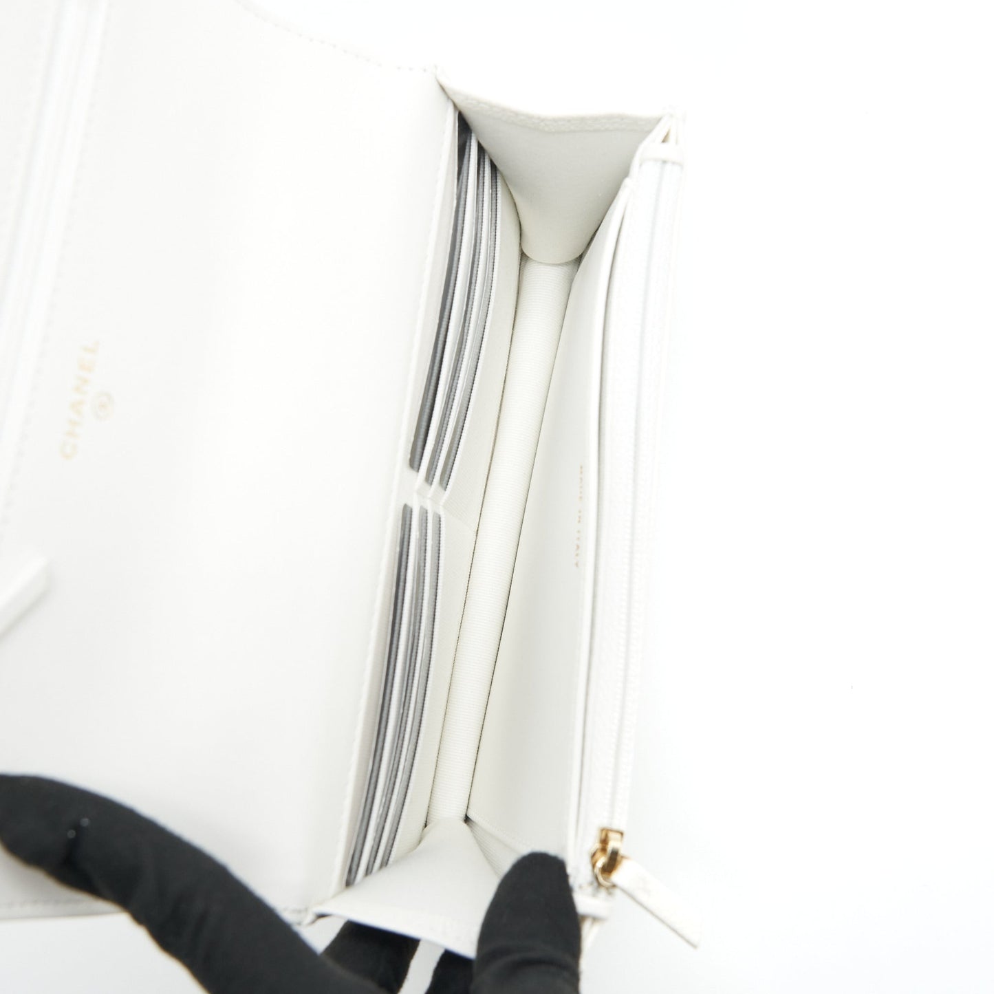 Chanel 22s Logo Top Handle Wallet On Chain Caviar White