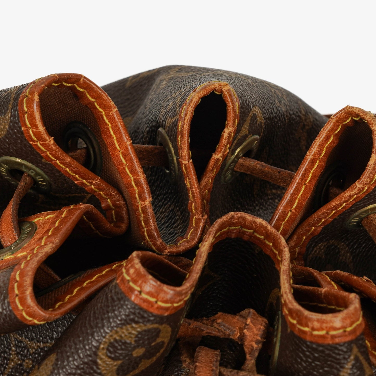 Louis Vuitton Noe Grande GM Monogram Canvas Shoulder Bag
