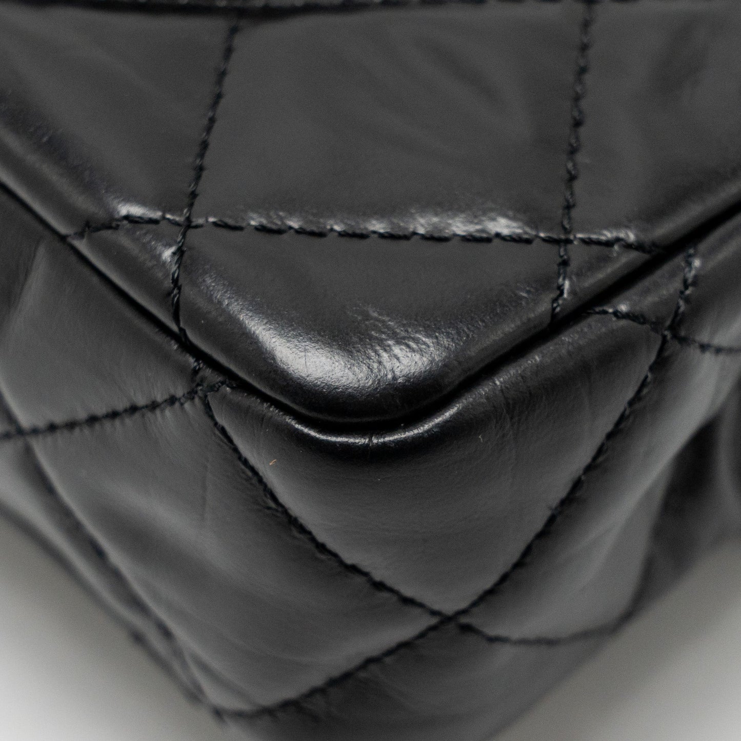 Chanel 23A quilted flap clutch calfskin black L (microchip)