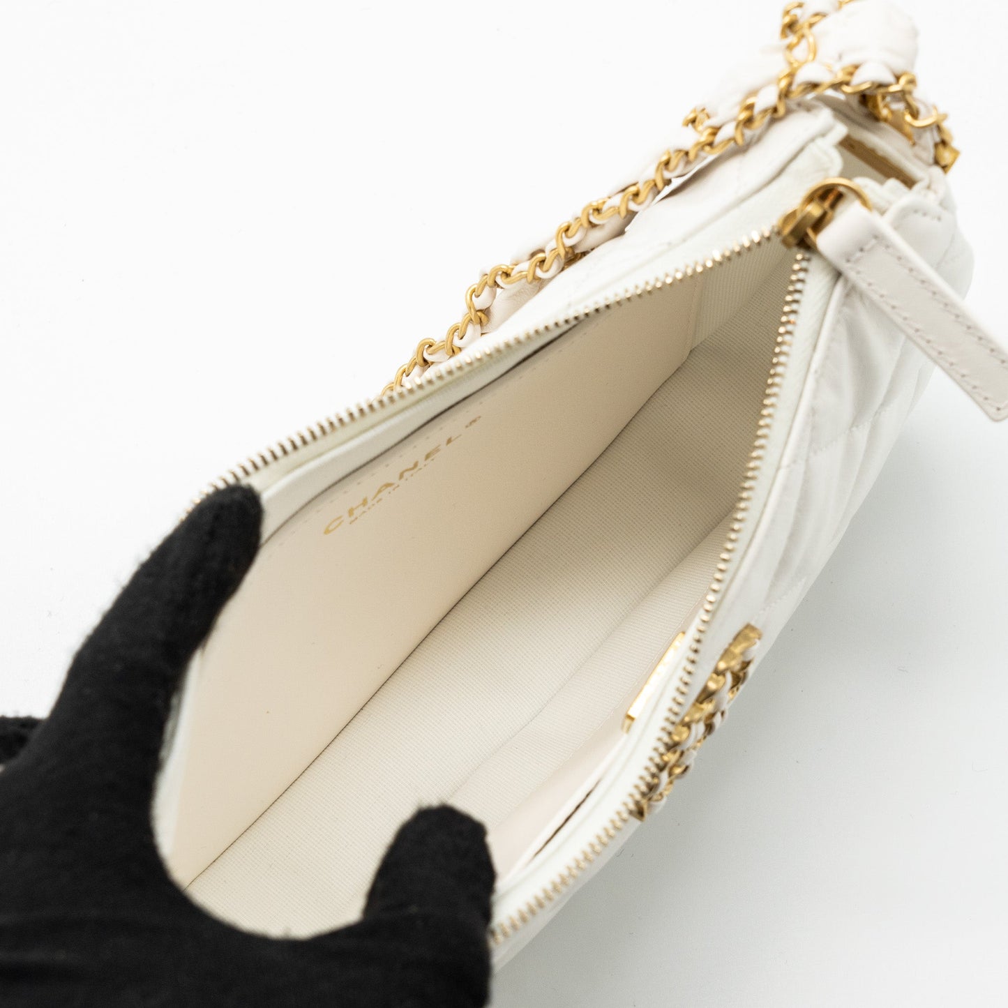 Chanel 23k Hobo Bag Calfskin White  (microchip)