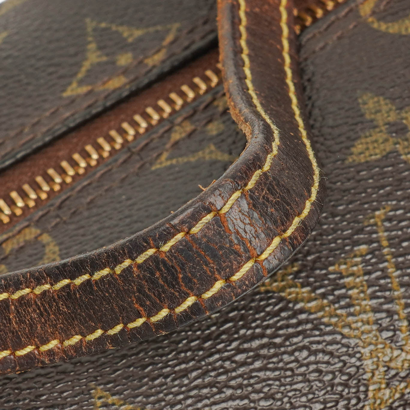 Louis Vuitton Papillon 25  Monogram Canvas Handbag