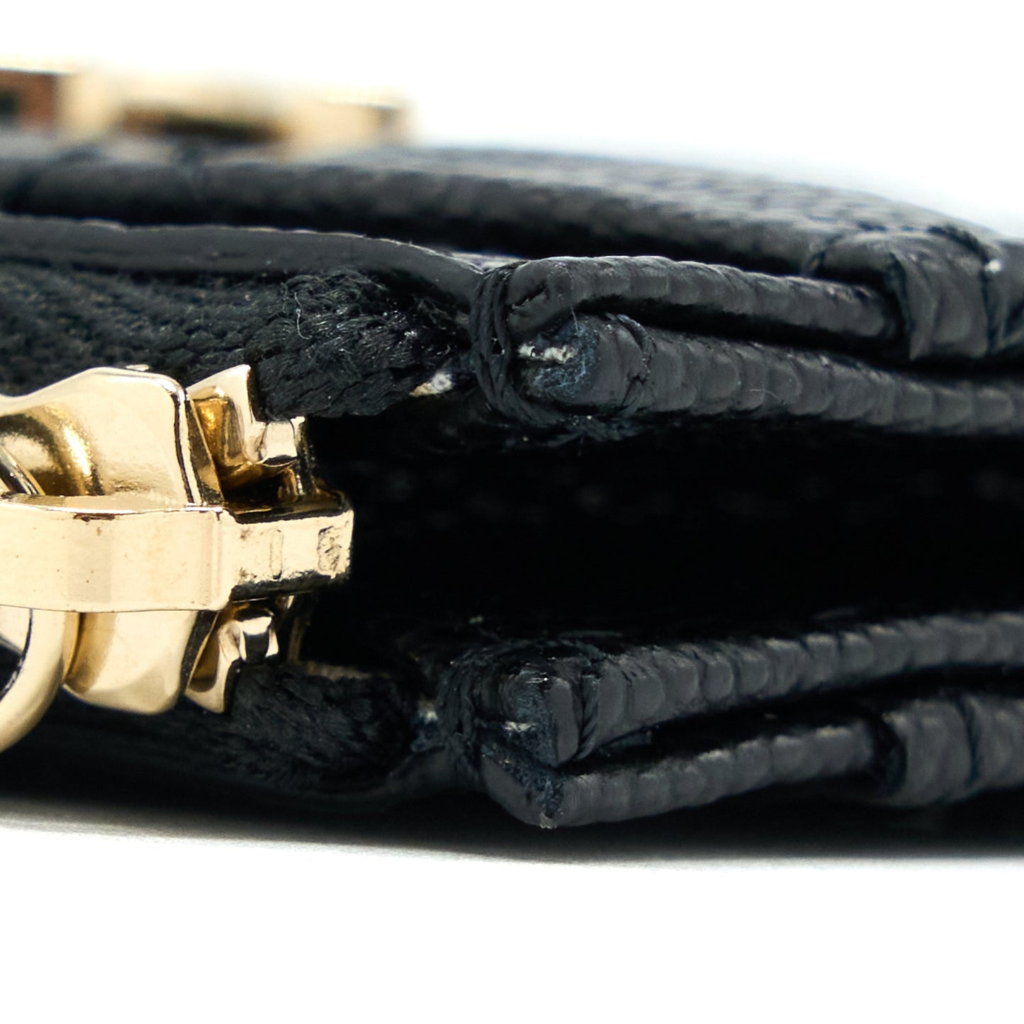 Chanel 23C Zipper Card Holder Caviar Black L (Microchip)