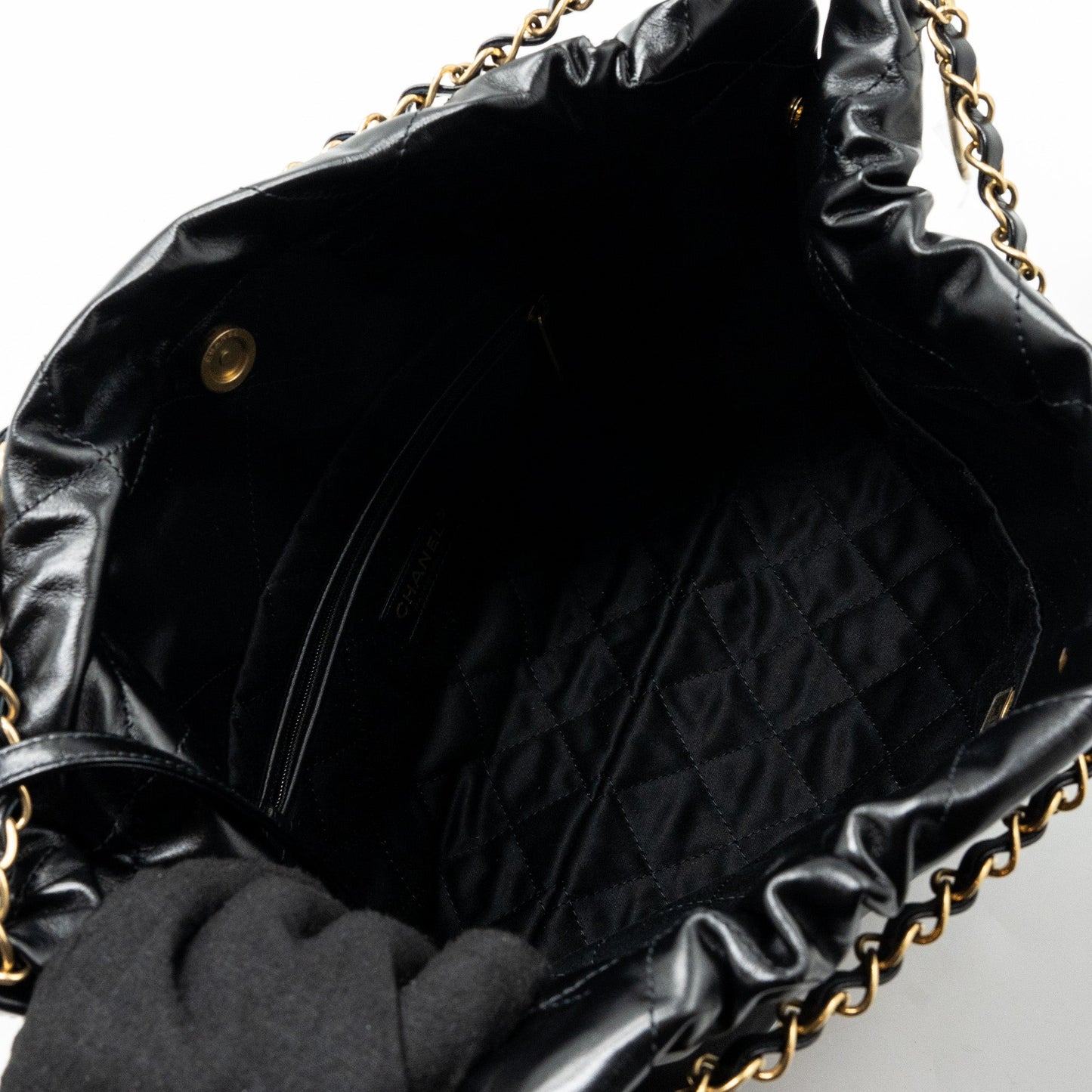 Chanel 24C 22 Bag Calfskin Black  (microchip)