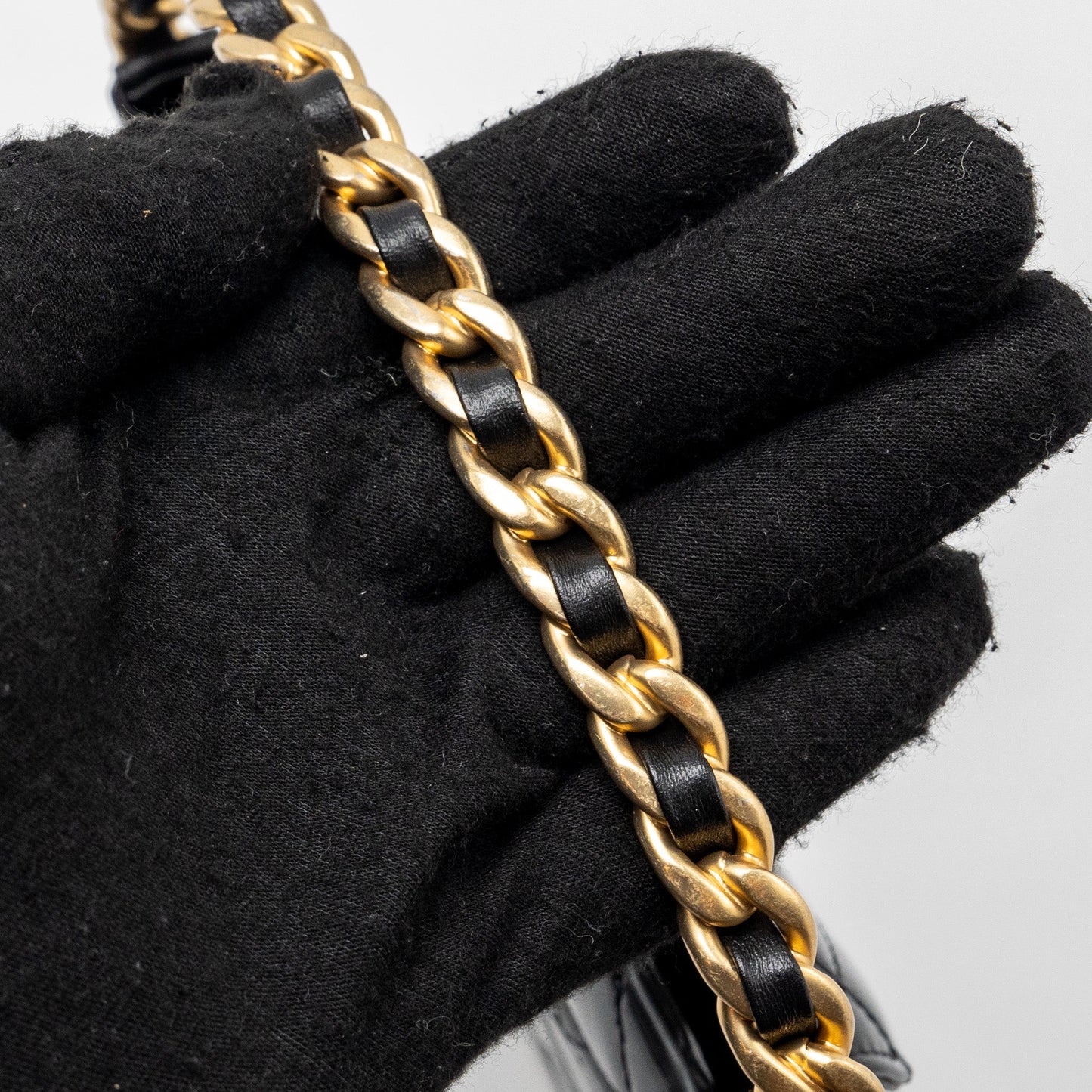 Chanel 23K Hoop Bag Patent leather black  (microchip)