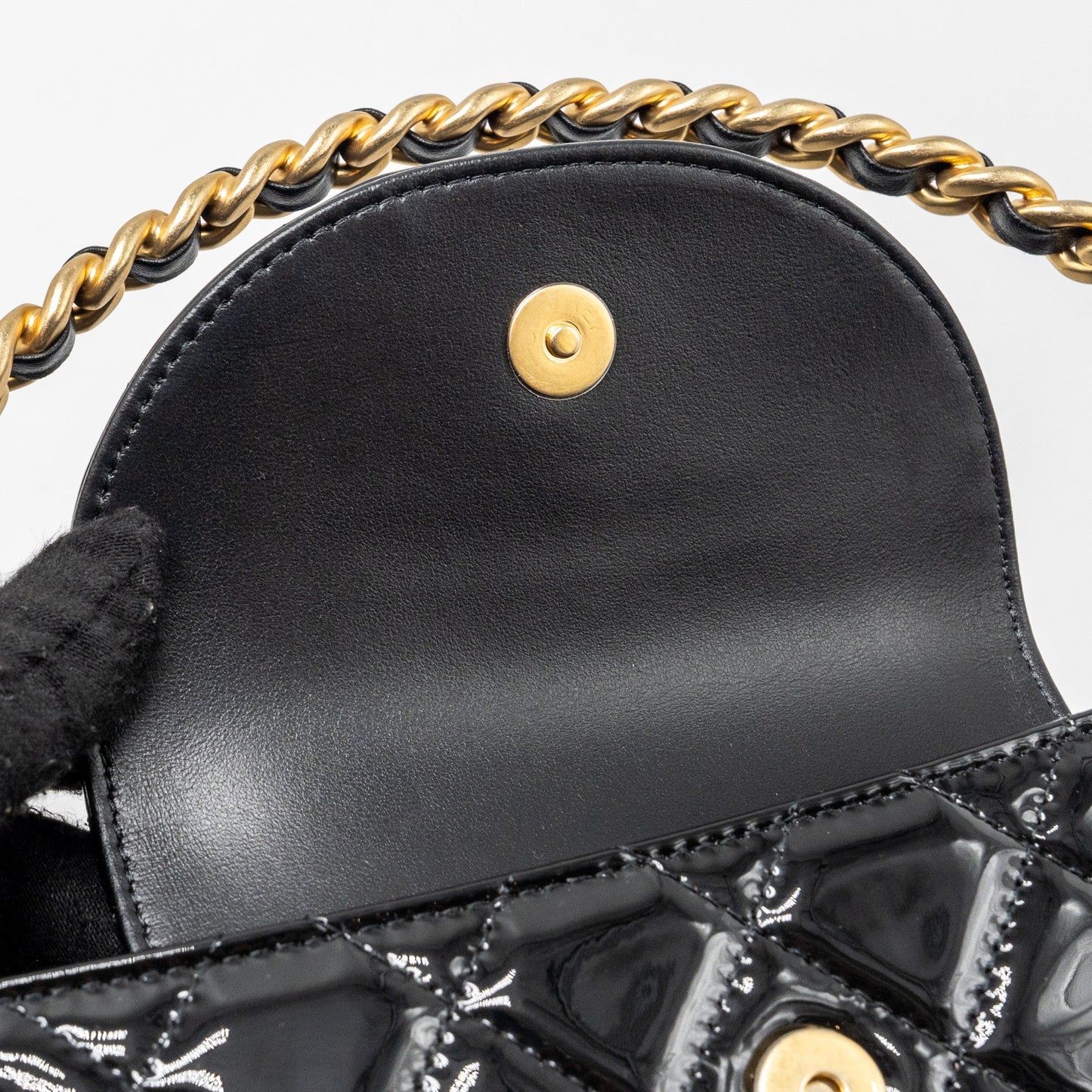 Chanel 23K Hoop Bag Patent leather black  (microchip)
