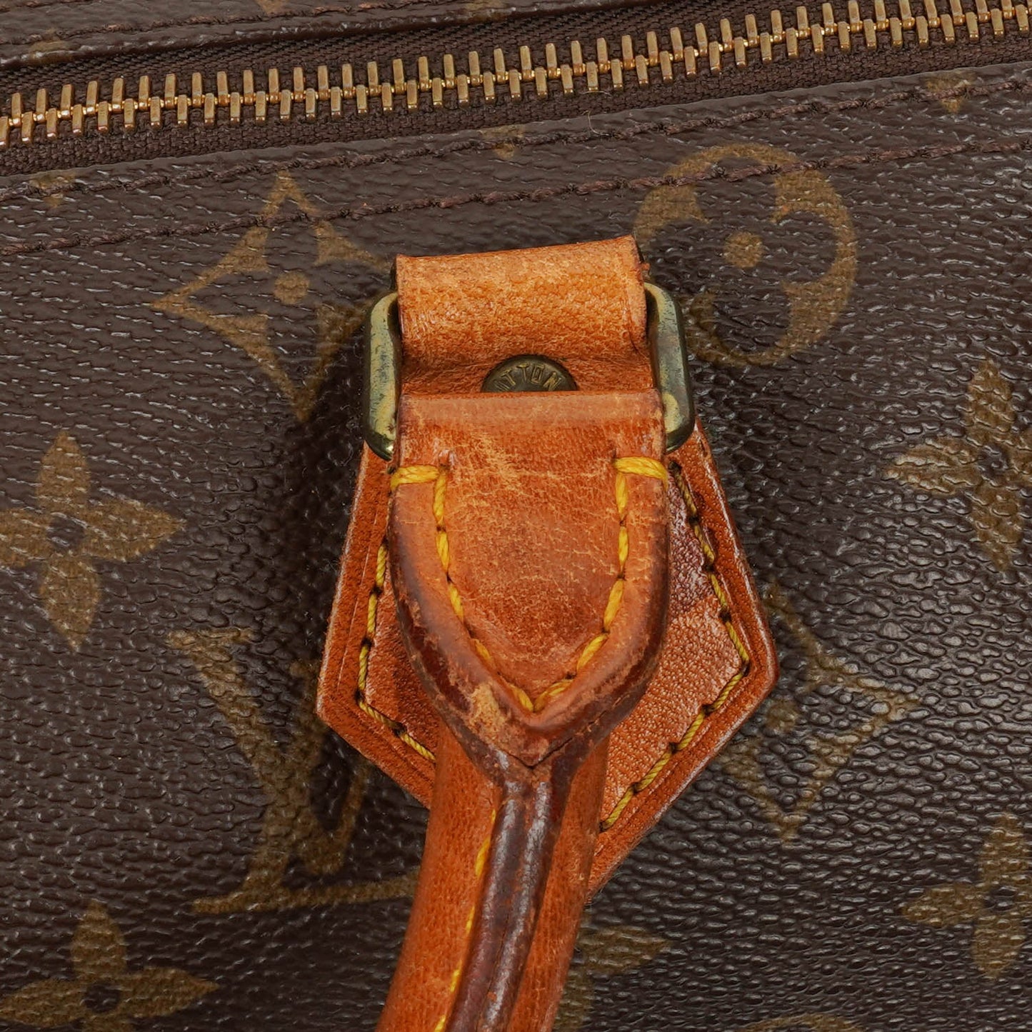Louis Vuitton Malletier  30 Monogram Canvas Handbag