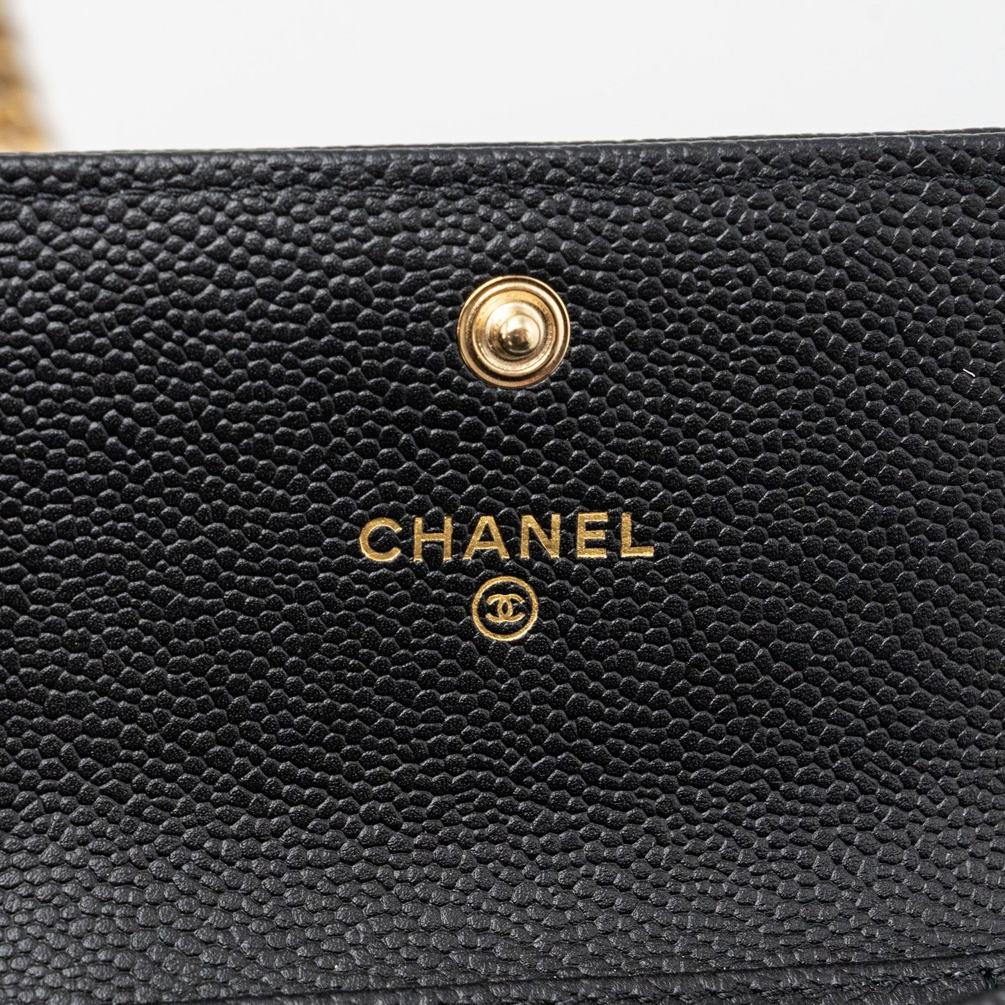 Chanel boy card holder with chain caviar black