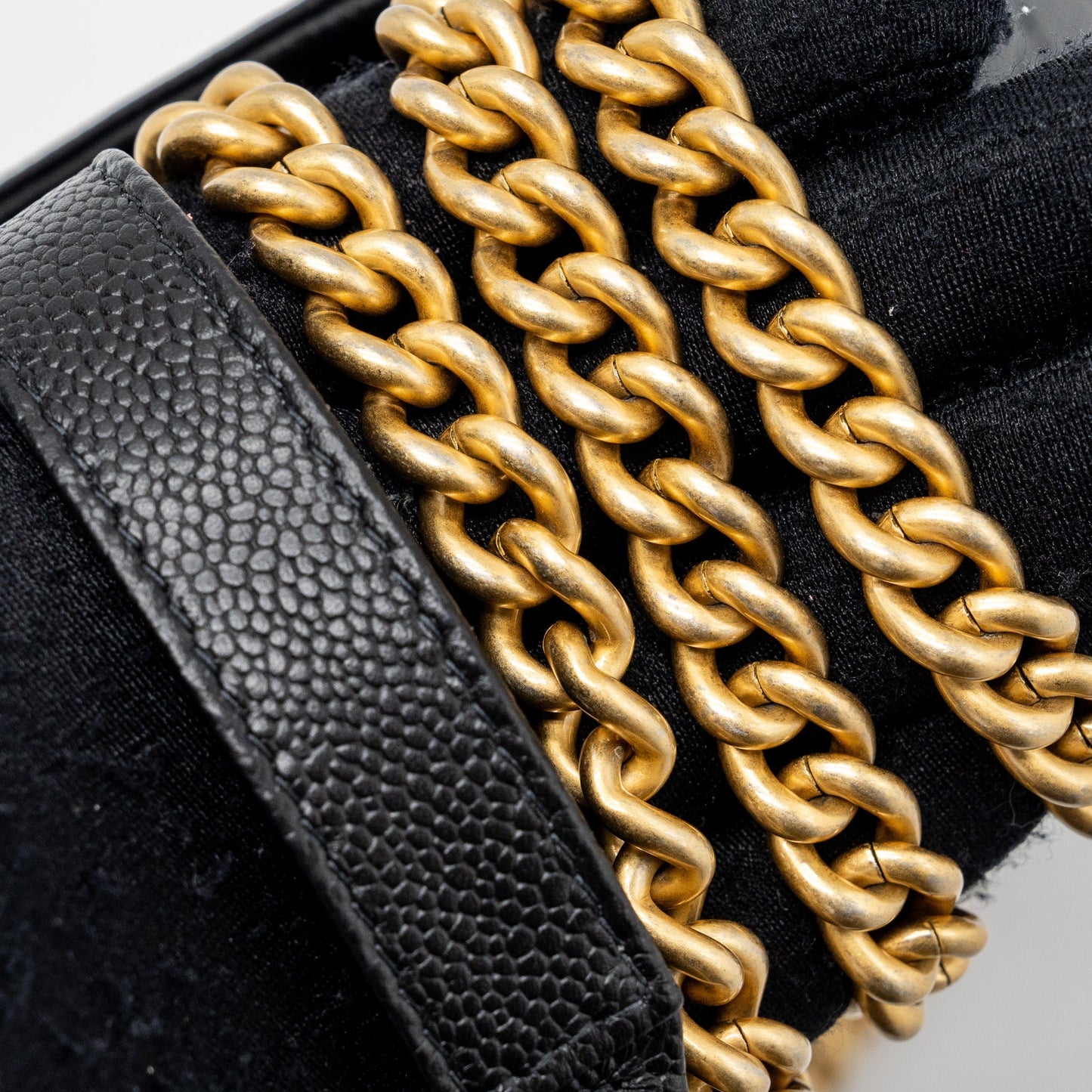Chanel boy card holder with chain caviar black