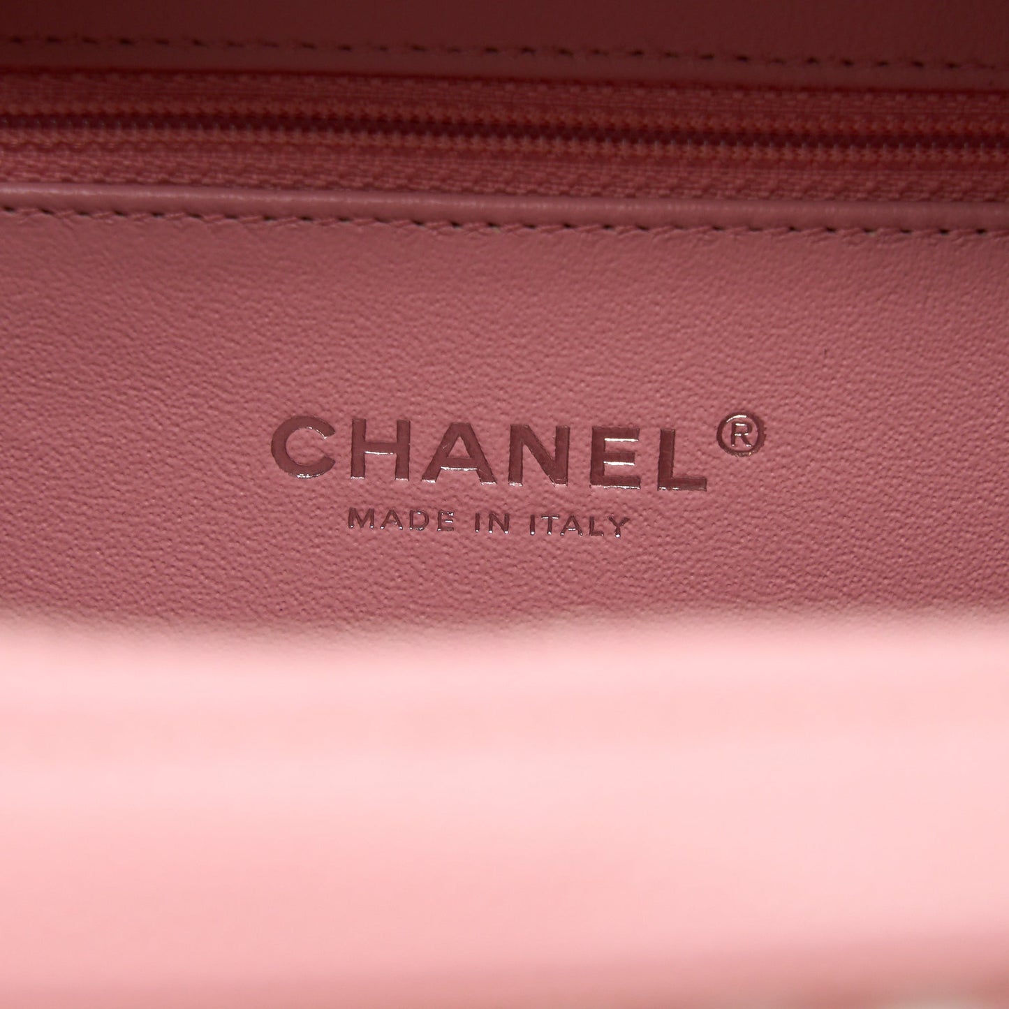 Chanel Medium Filigree Vanity Case Caviar Multicolour Pink