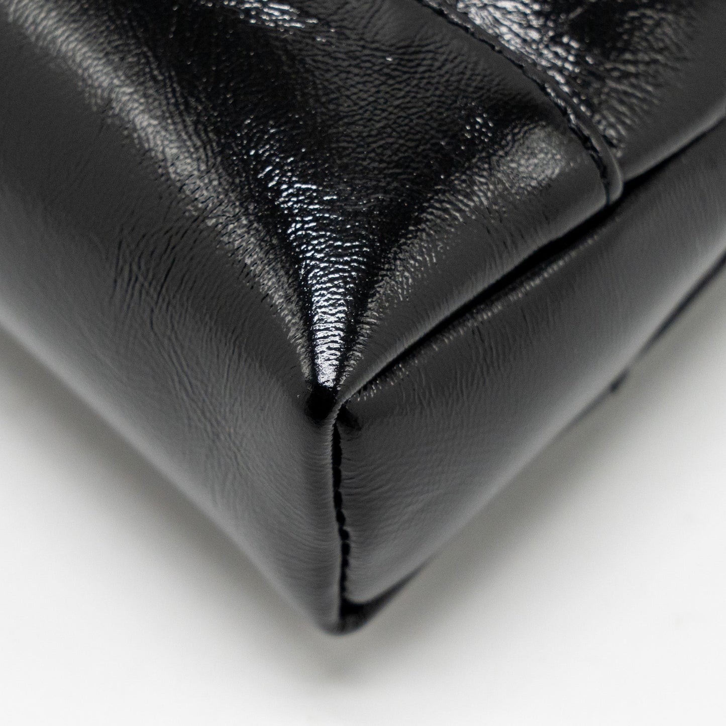 Chanel Mini 31 Clutch with Chain Shiny Calfskin Black L (Microchip)