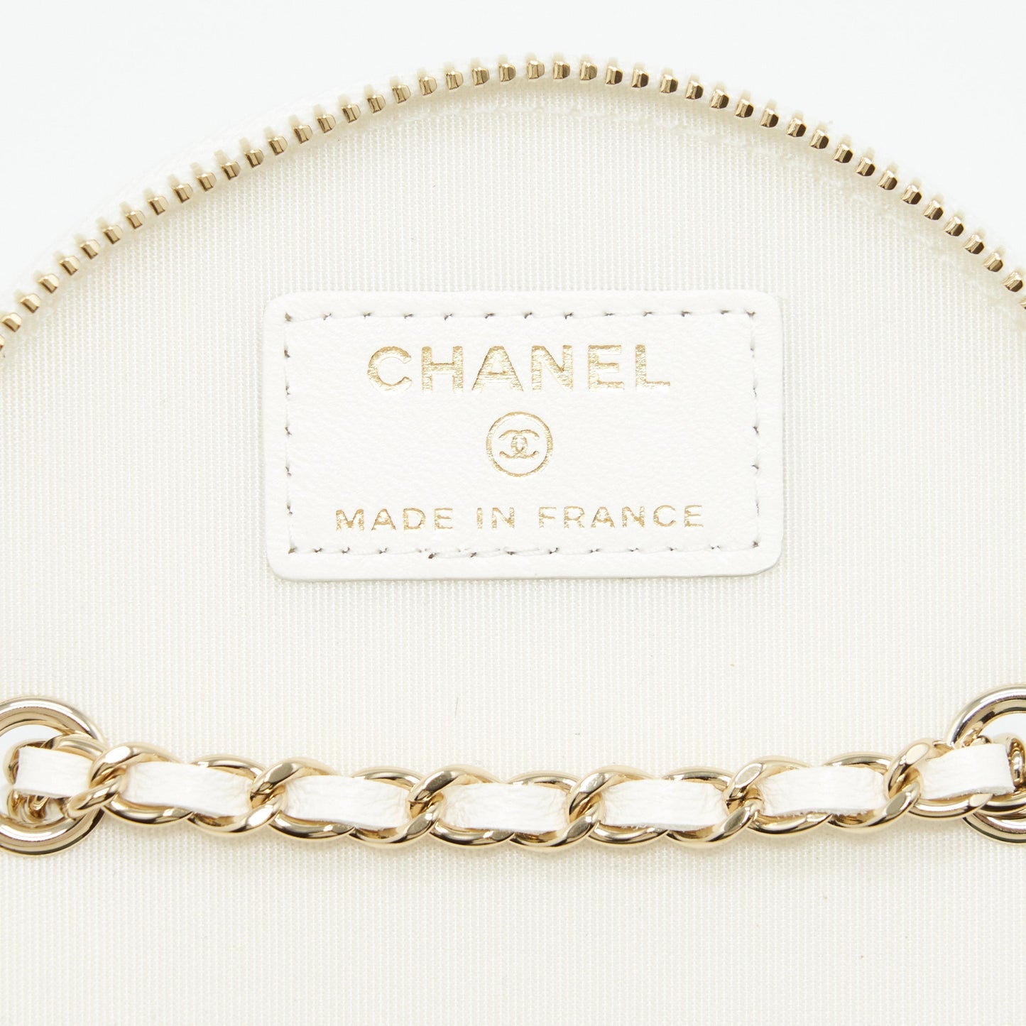 Chanel round vanity with chain white/ black with L