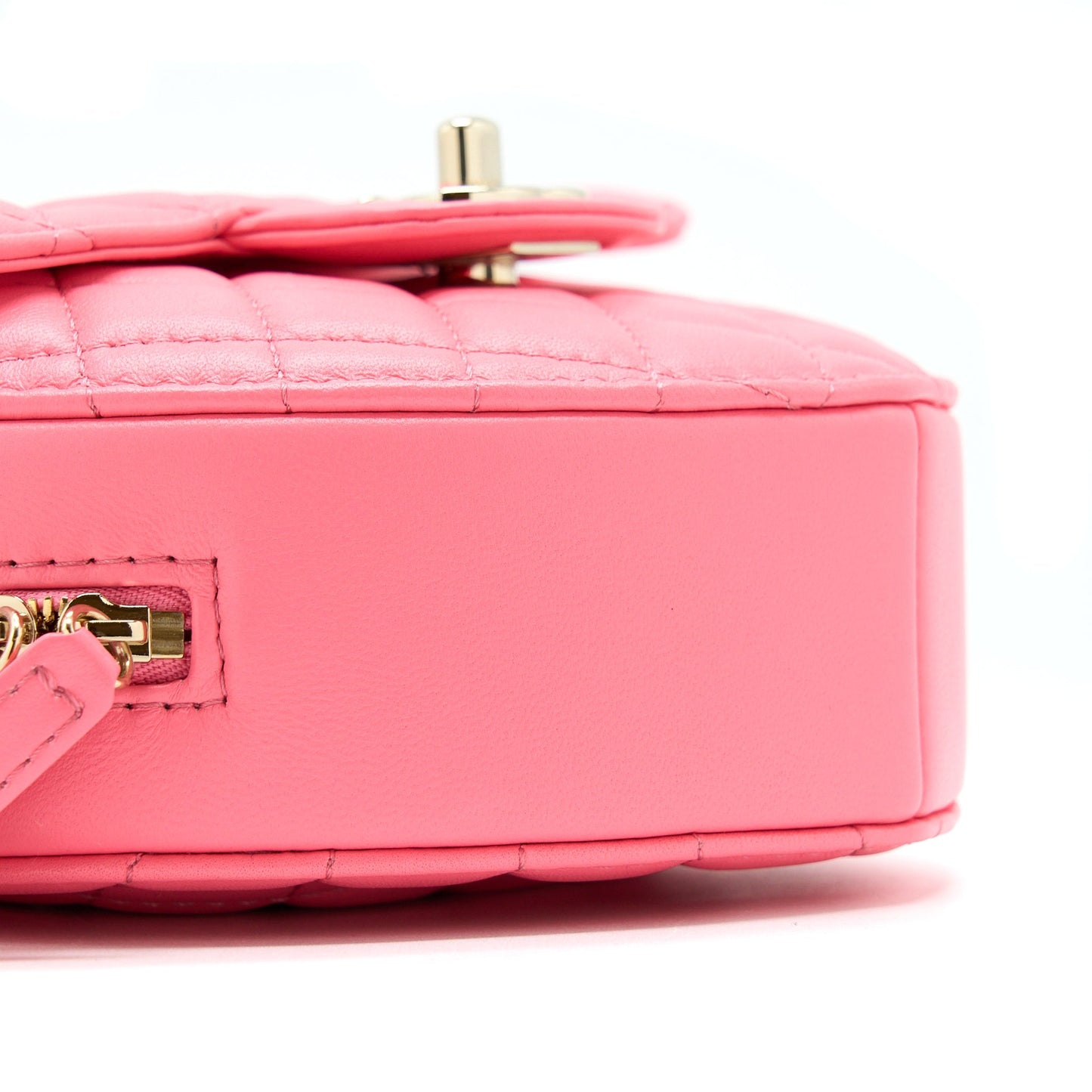 Chanel 22S Heart Bag Lambskin Pink L