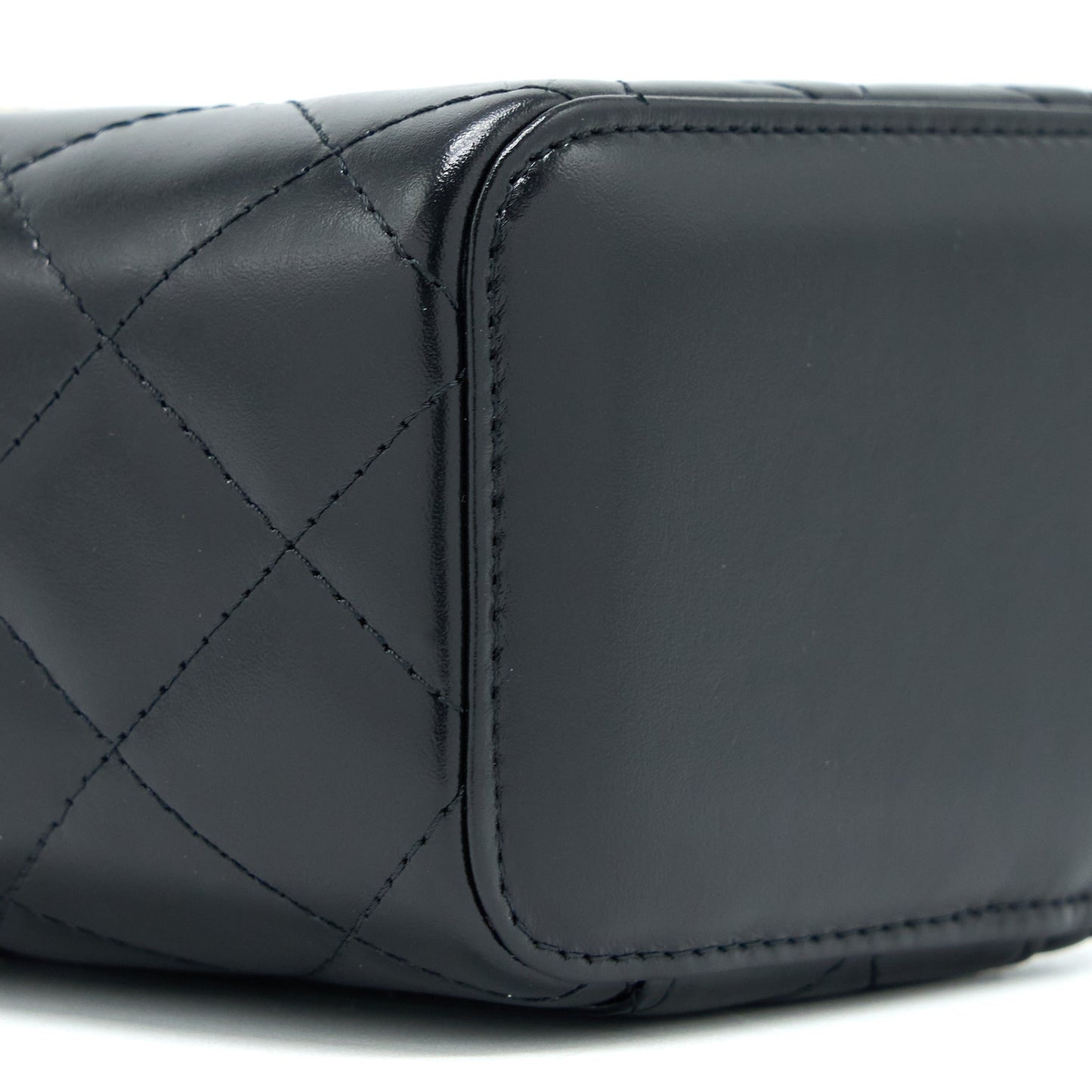 Chanel 21A Gold Crush Mini Vanity Case Calfskin Black Brushed