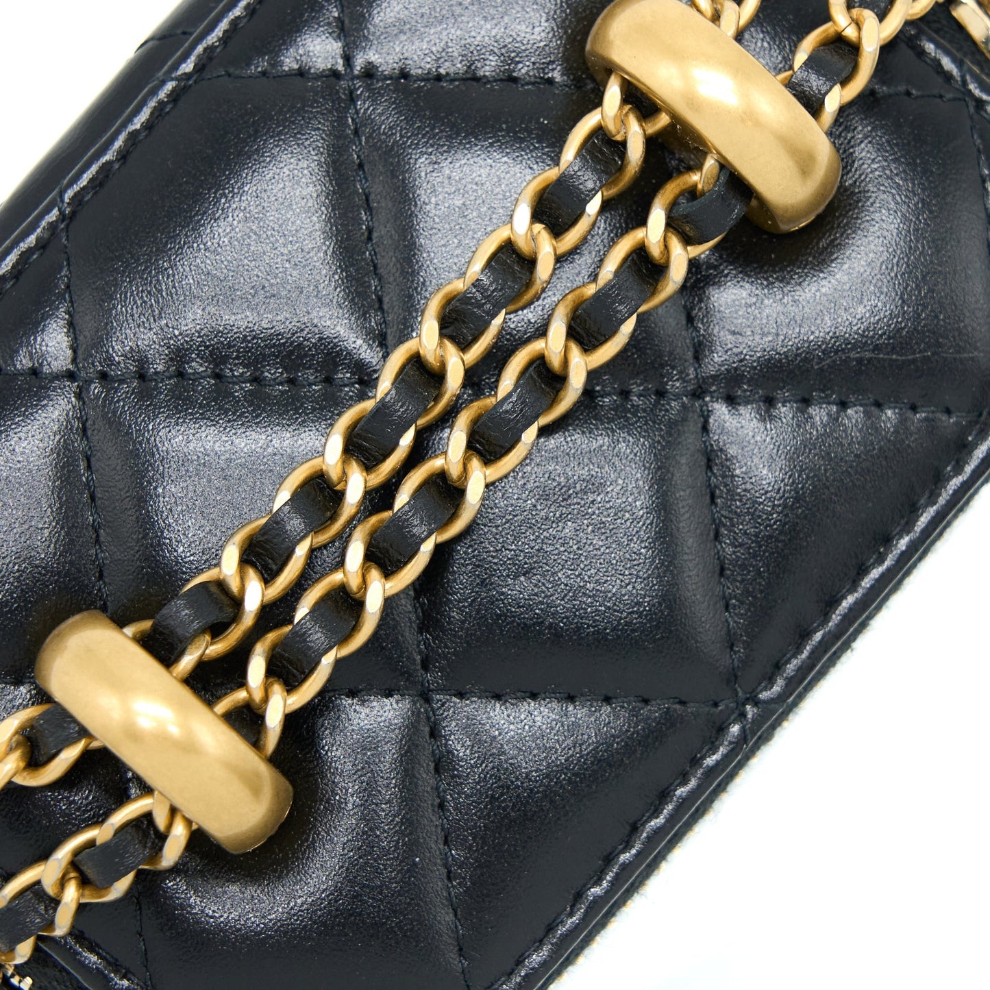 Chanel 21A Gold Crush Mini Vanity Case Calfskin Black Brushed