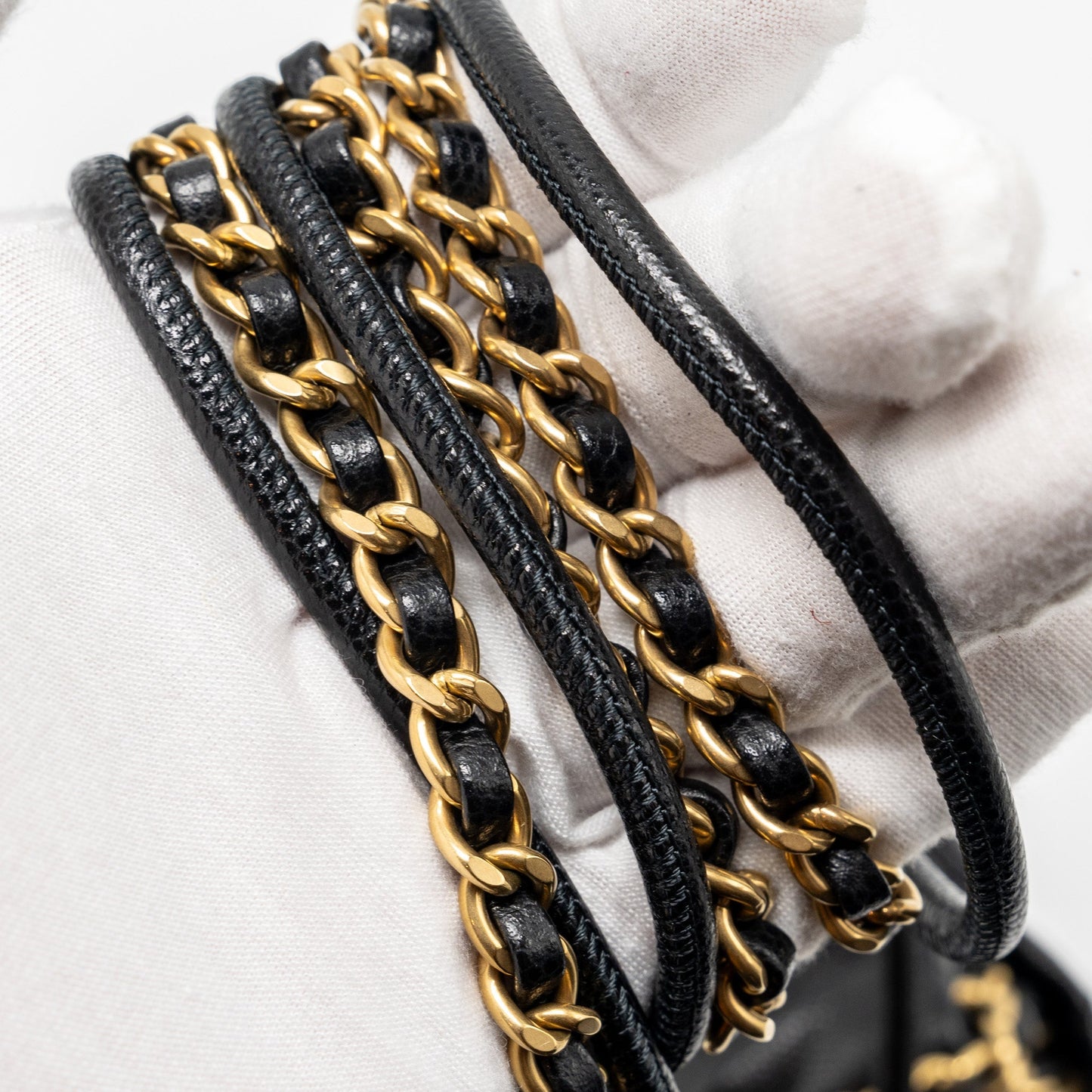 Chanel Mini 22 Bag Caviar Black  (Microchip)