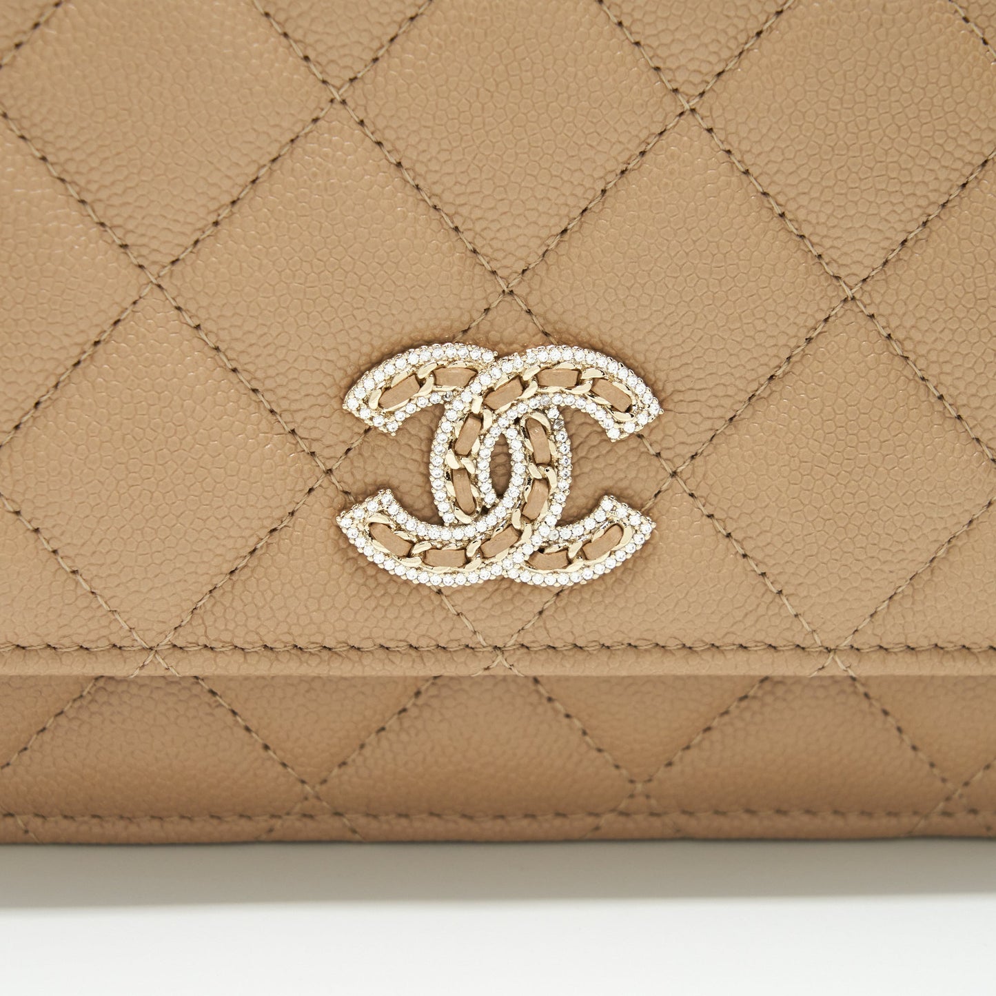 Chanel 22S detailed Logo Wallet on chain Caviar Dark beige with L