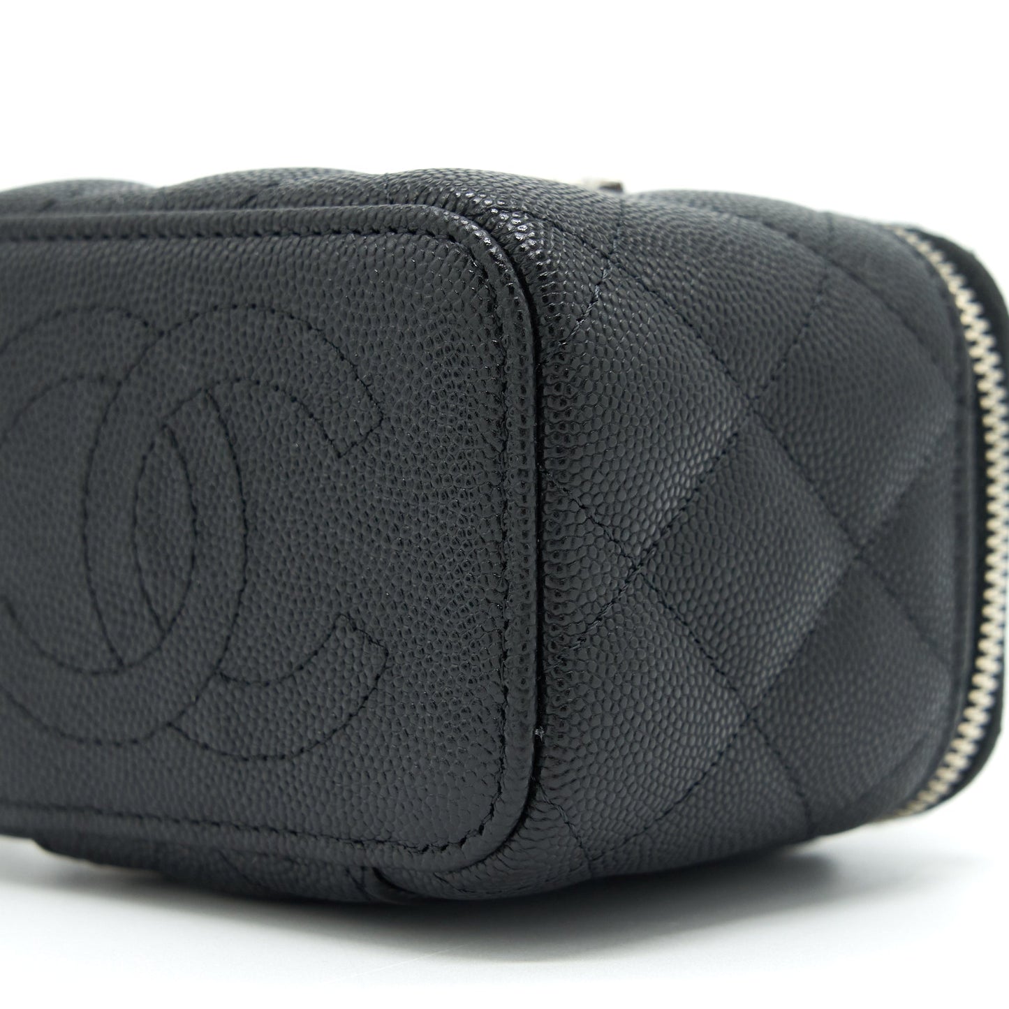 Chanel 22S mini vanity with giant chain caviar black with