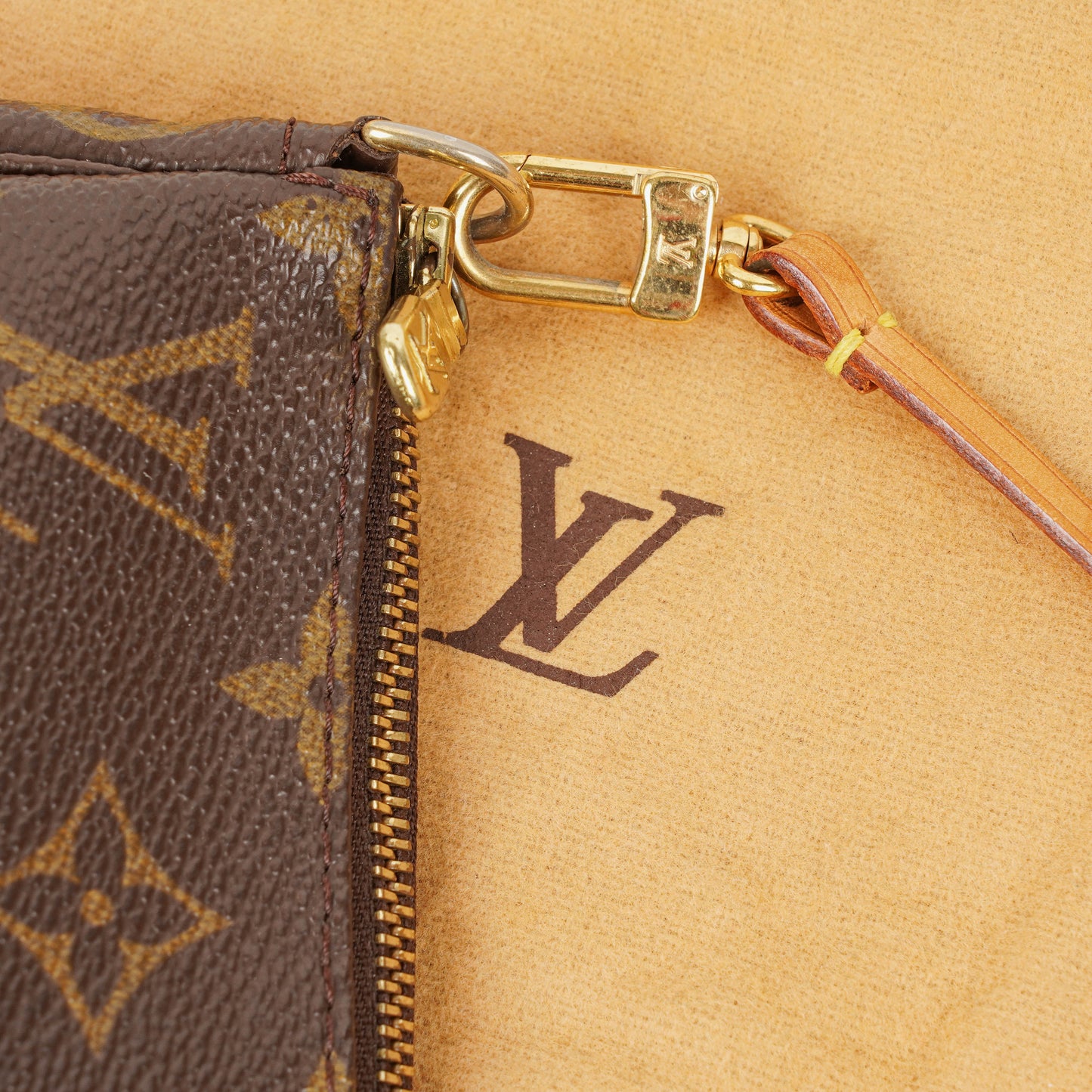Louis Vuitton Pochette Accessoires Monogram Canvas Clutch Handbag