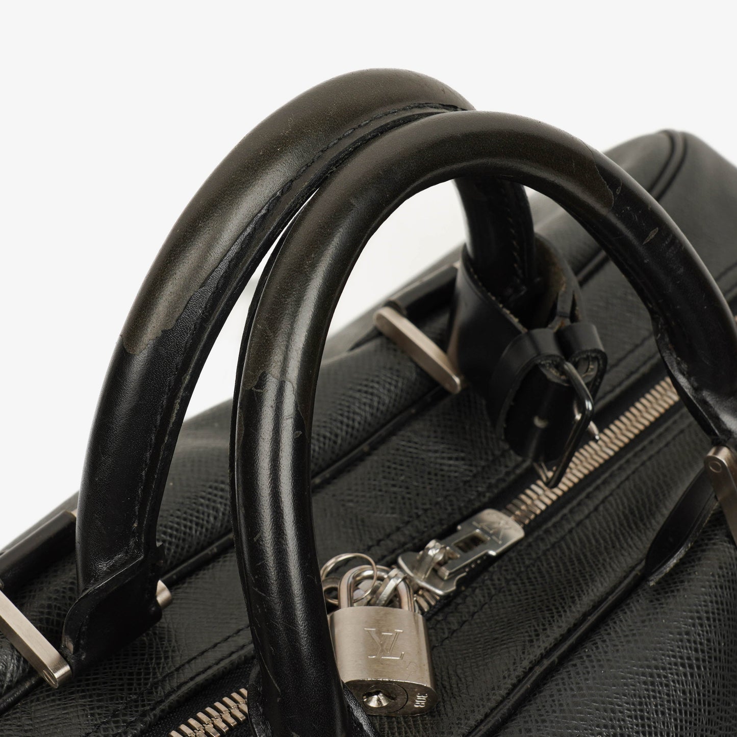 Louis Vuitton Grey/Black Taiga Leather Kendall Keepall Bag