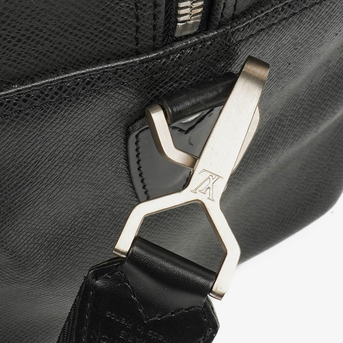 Louis Vuitton Grey/Black Taiga Leather Kendall Keepall Bag