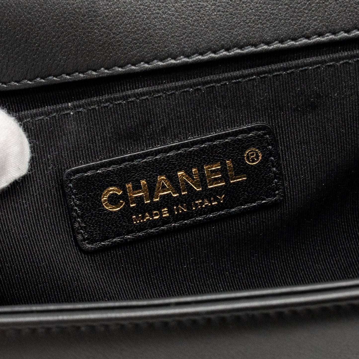 Chanel Medium boy Bag Calfskin Black  (microchip)
