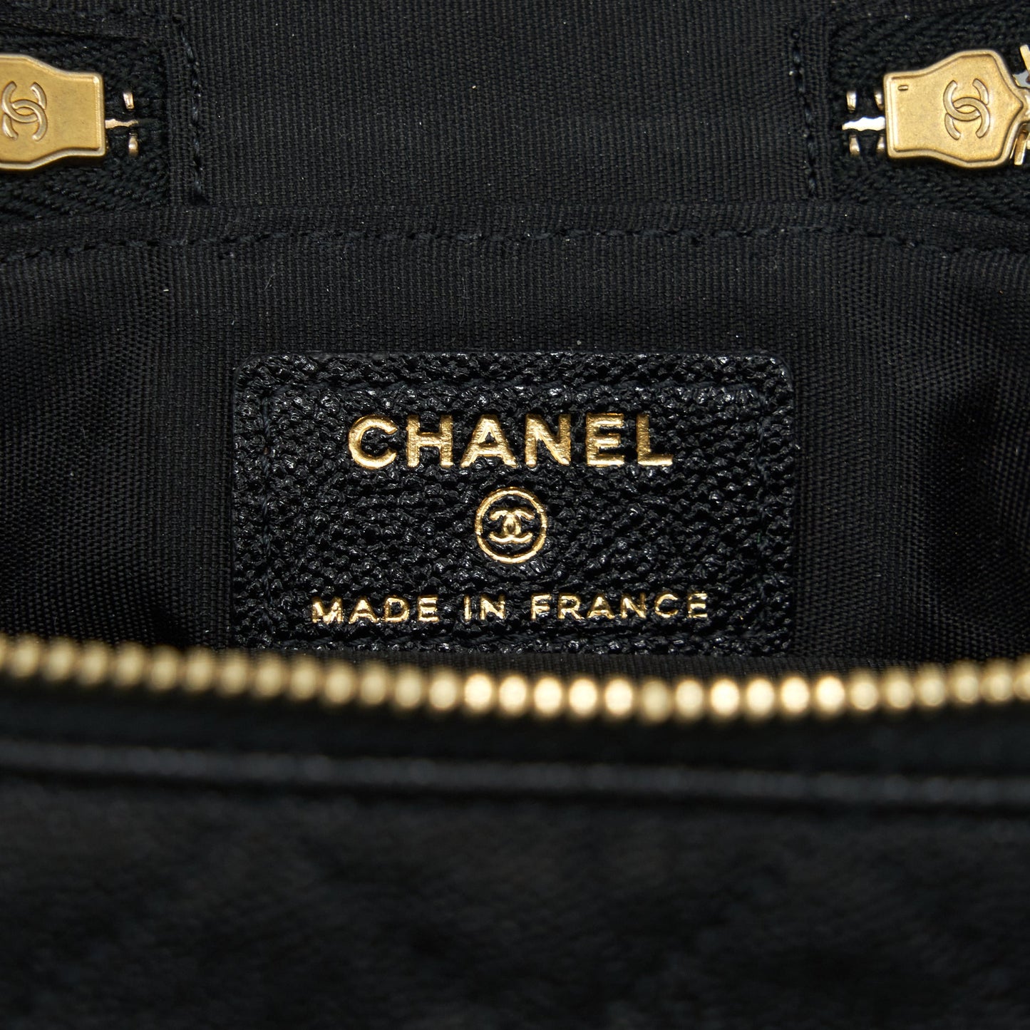 Chanel top handle mini vanity with chain grained calfskin black with