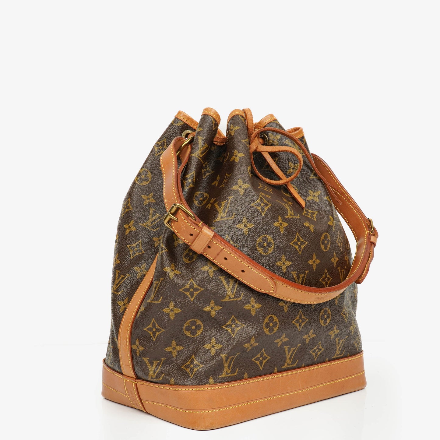 Louis Vuitton Noe GM Monogram Canvas Shoulder Bag